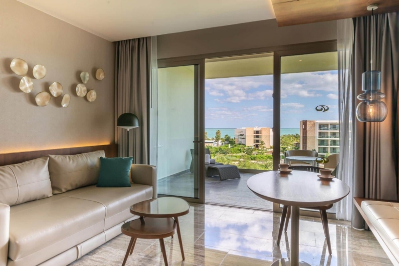 Junior Suite Pool View