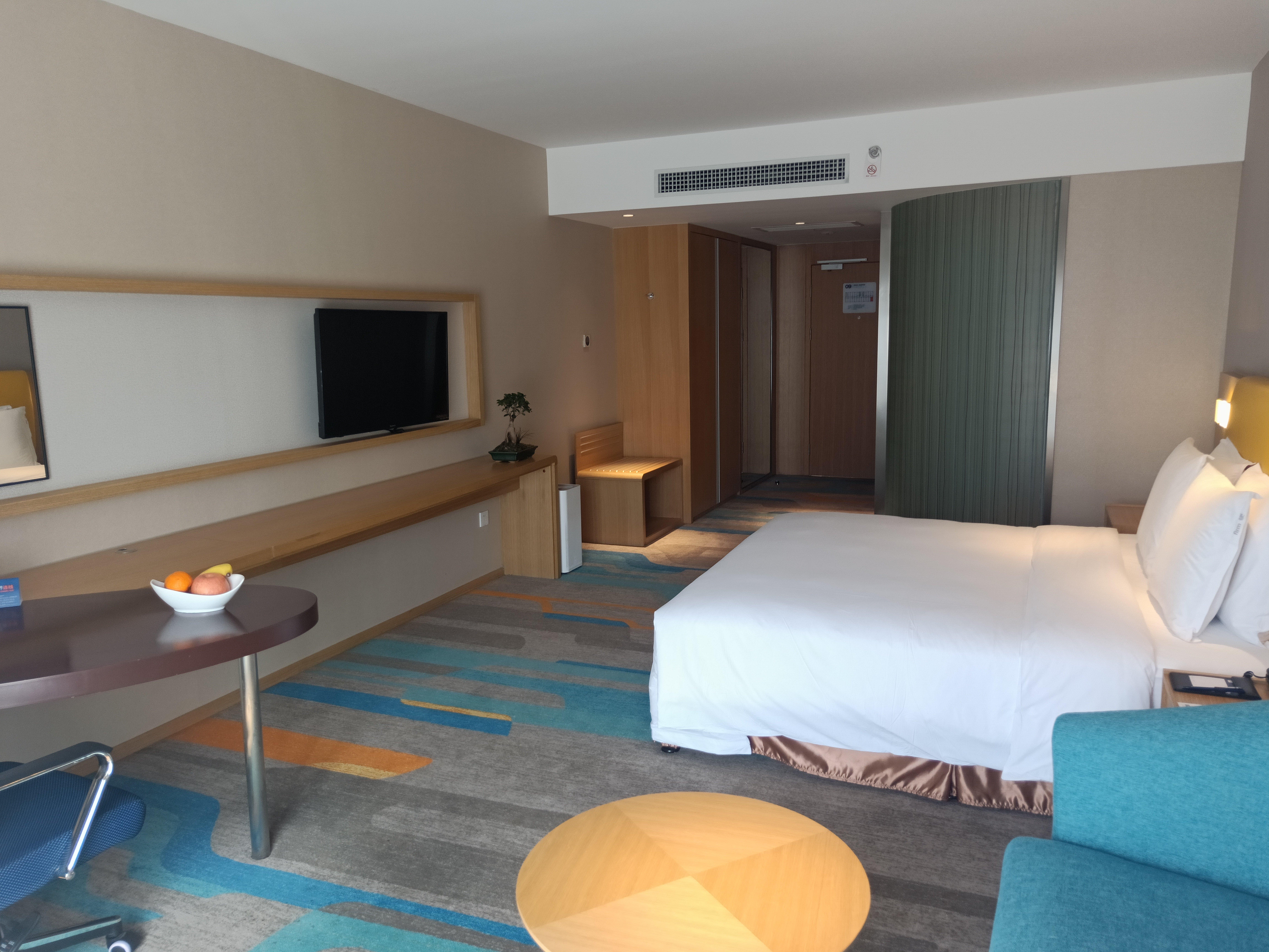 Double Accessible King Size Bed