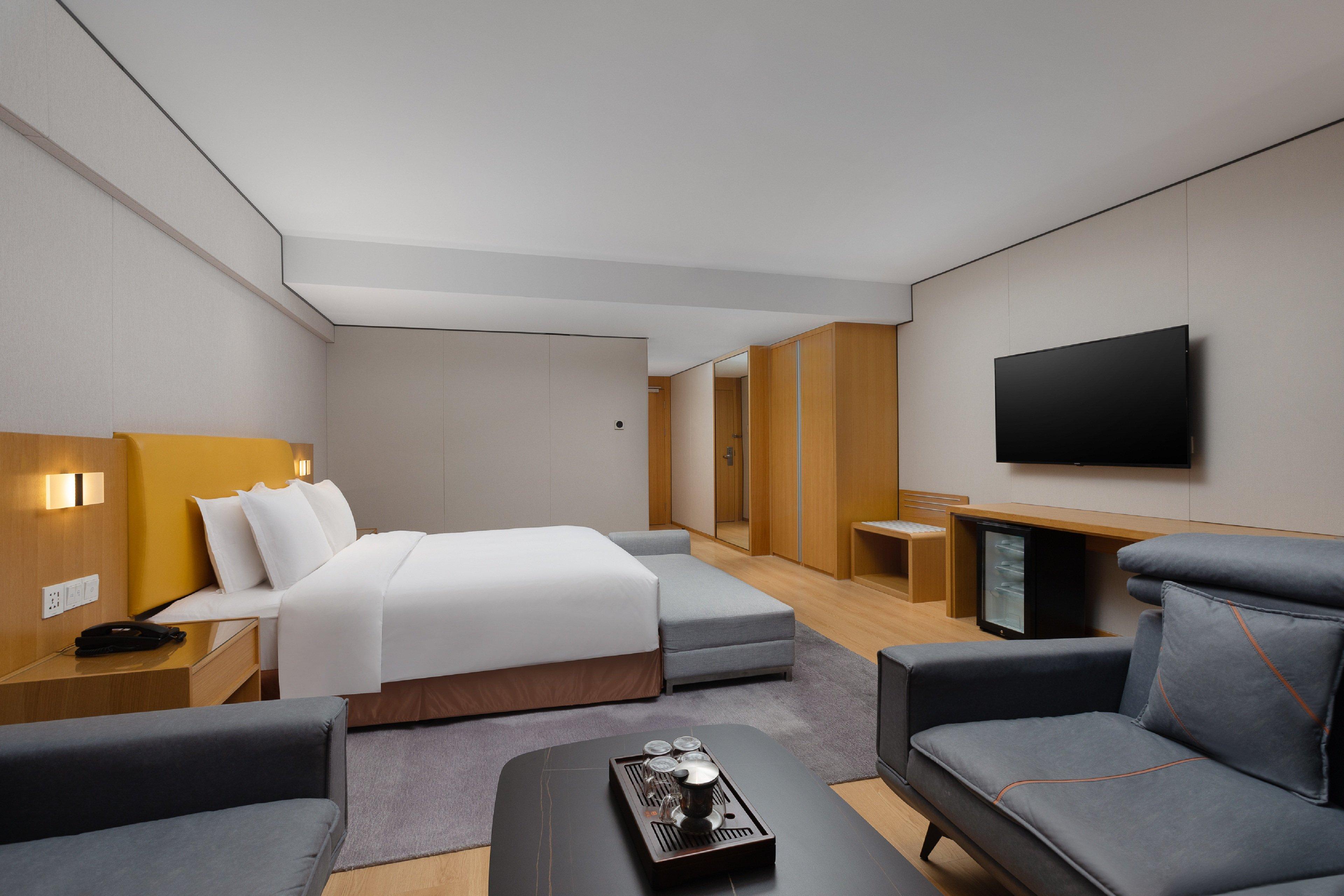 Suite King Size Bed