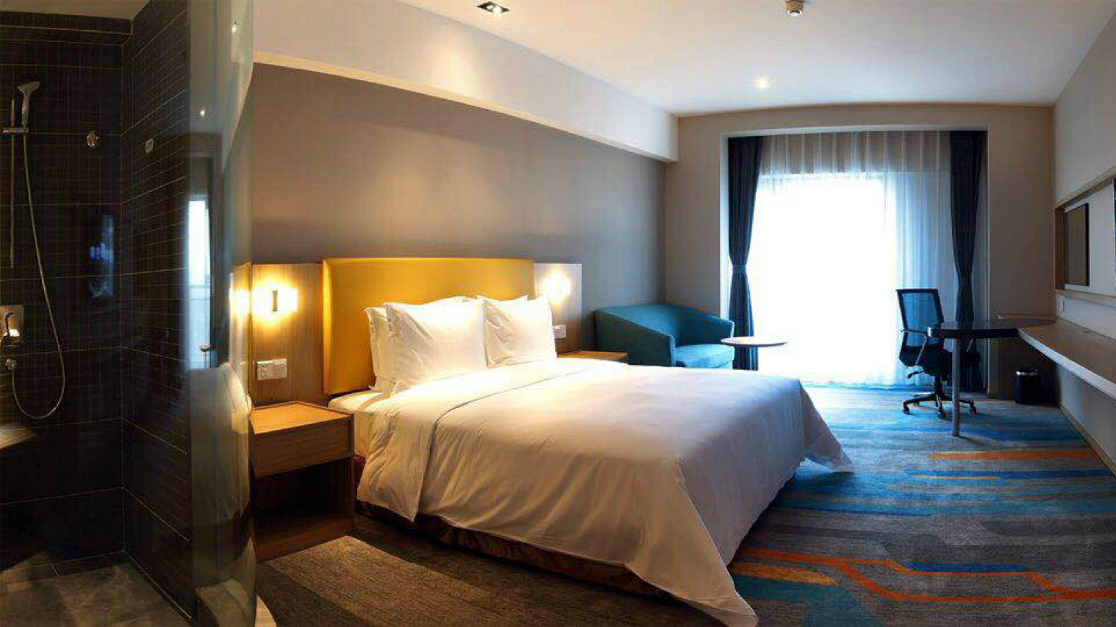 Double Accessible King Size Bed
