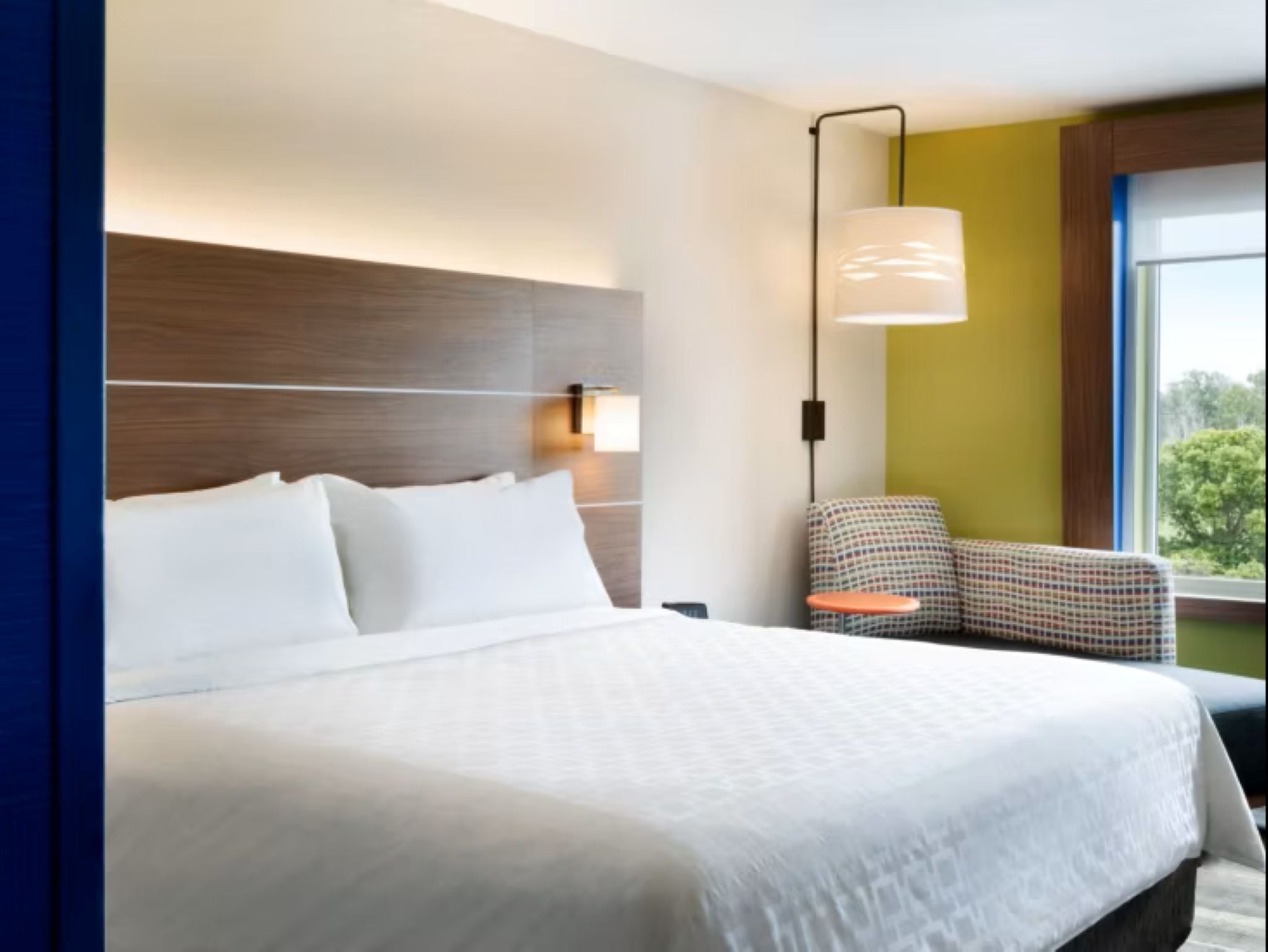 Double Accessible King Size Bed