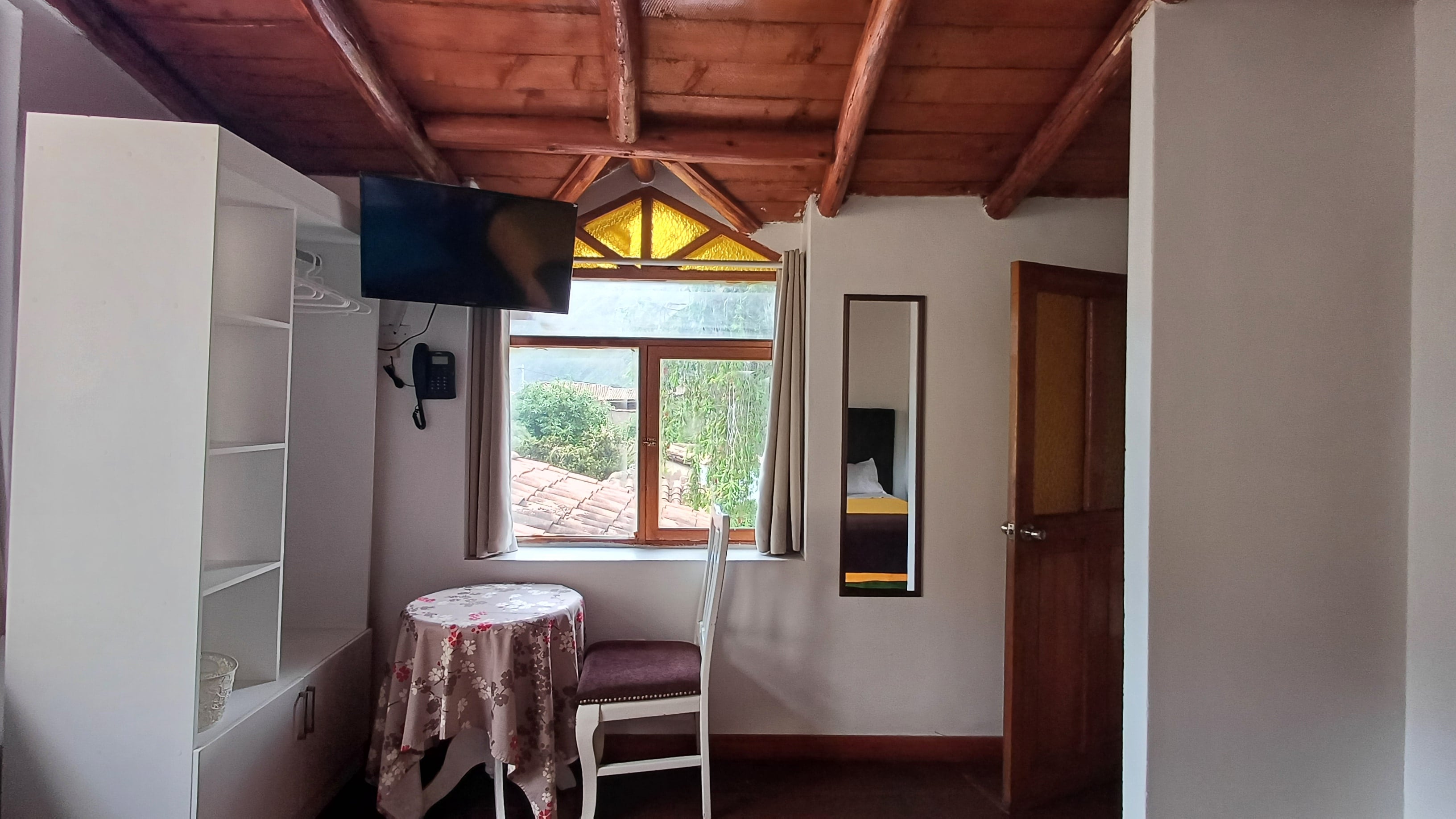 Home Two Bedrooms One Bathroom