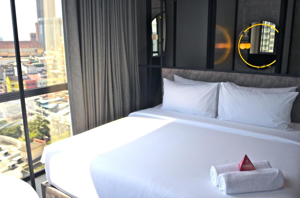 Double King Size Bed