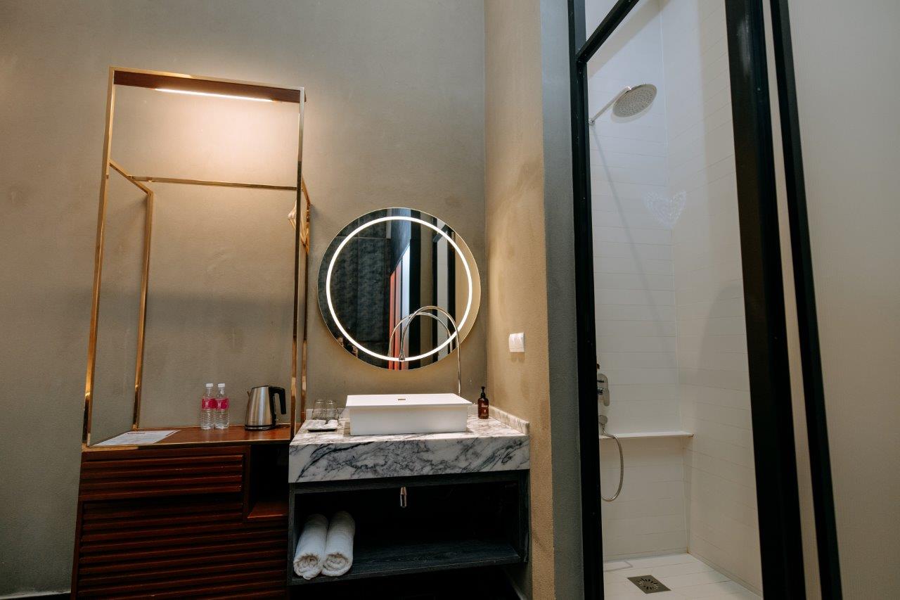 Double King Size Bed