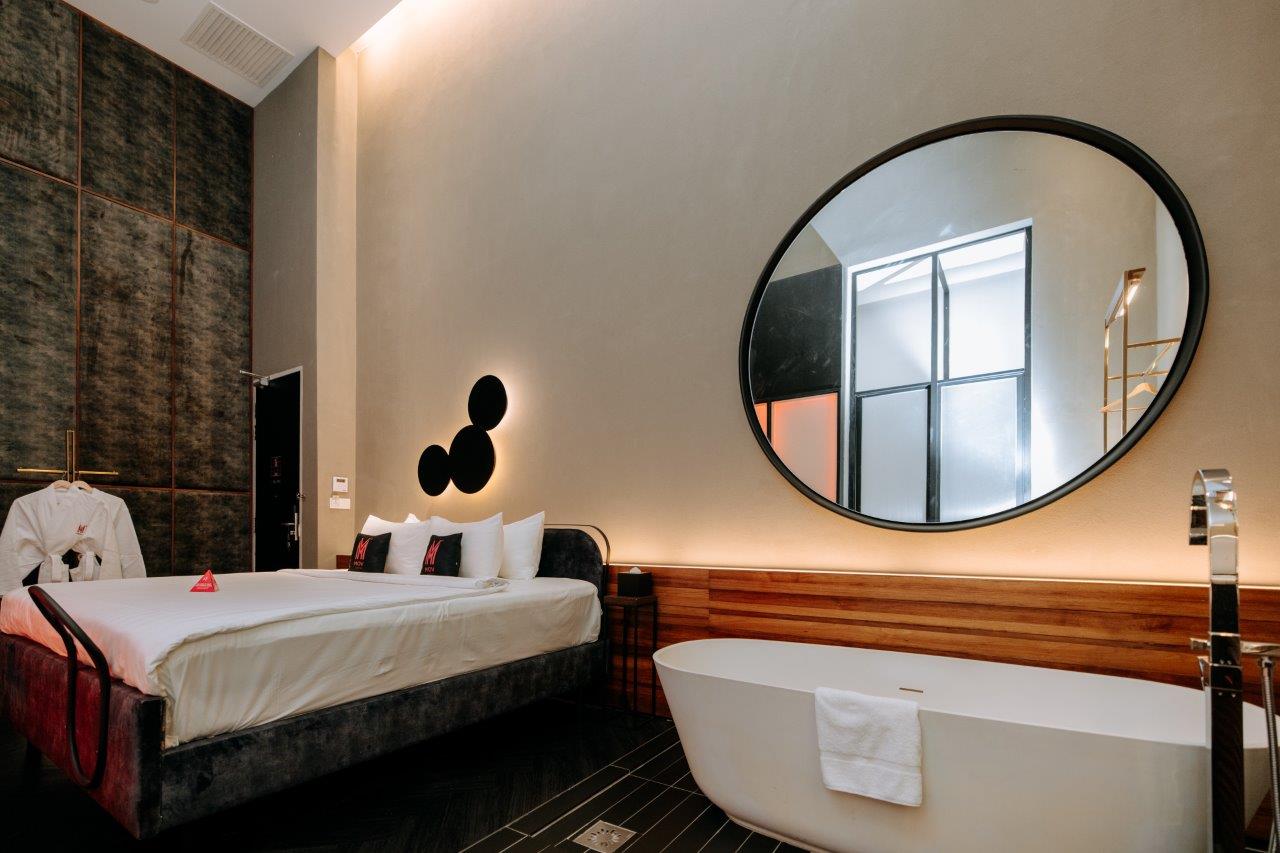 Double King Size Bed