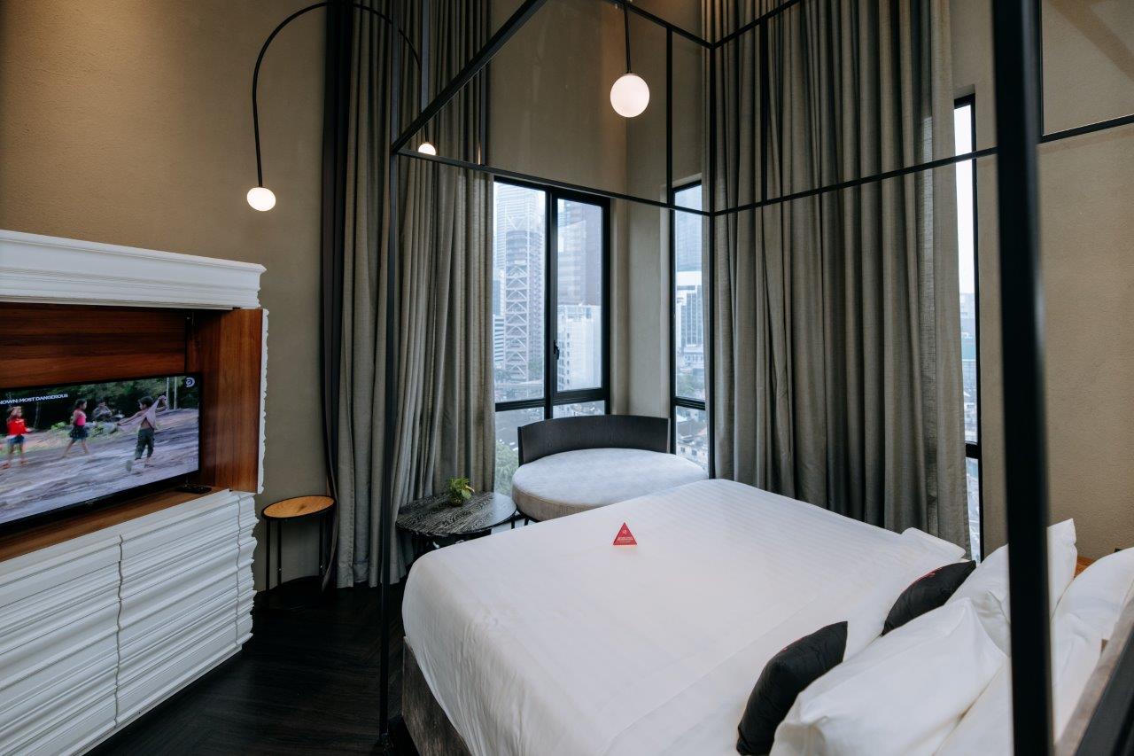 Double King Size Bed