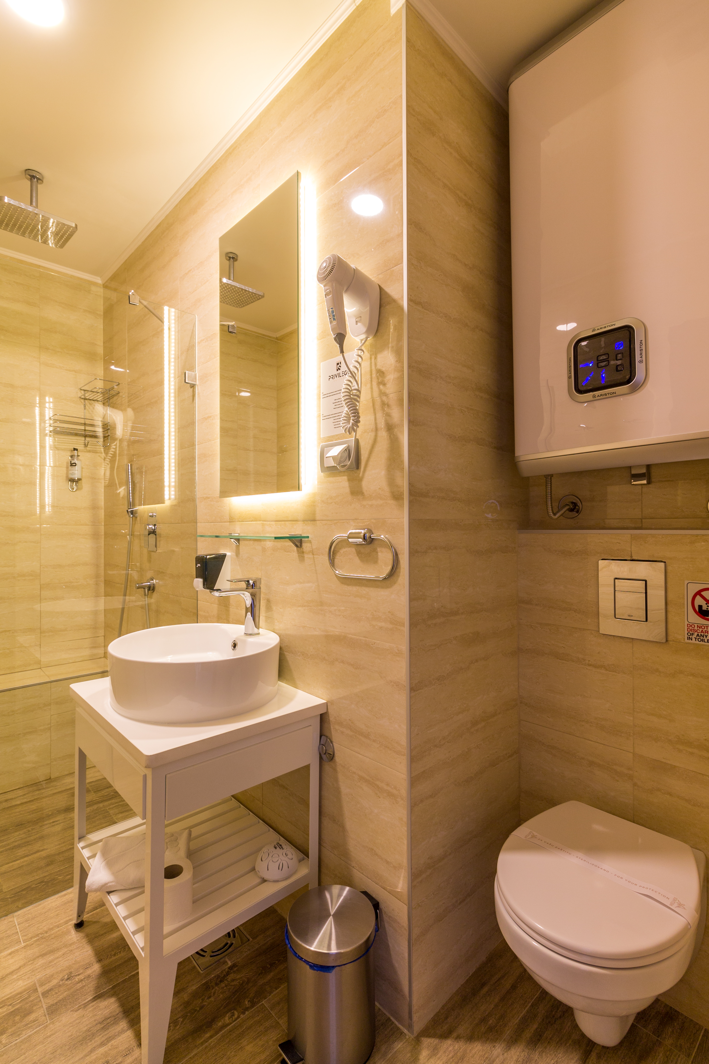 Double or Twin Standard