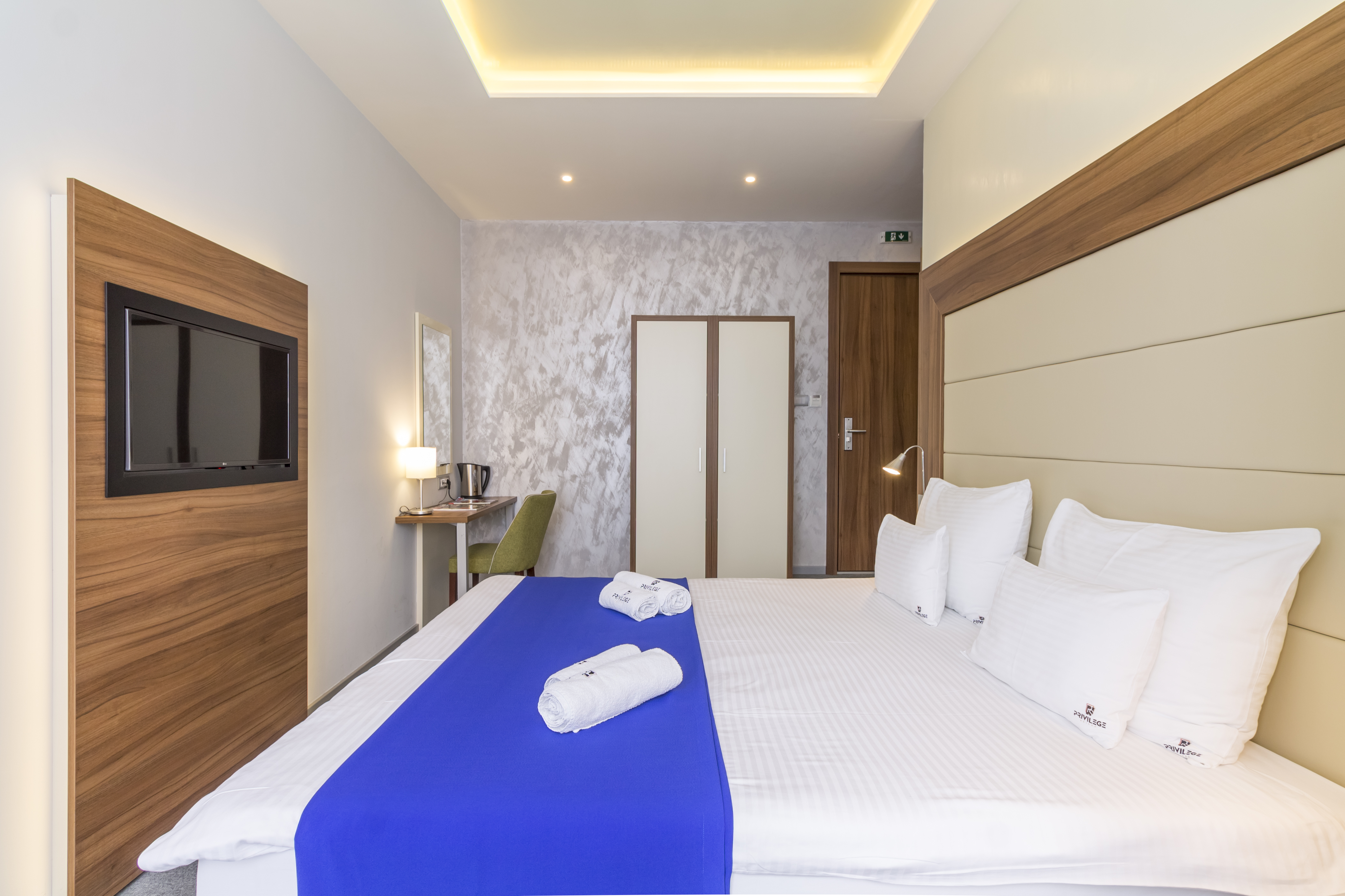 Double or Twin Standard