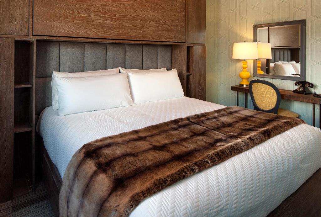 Double King Size Bed