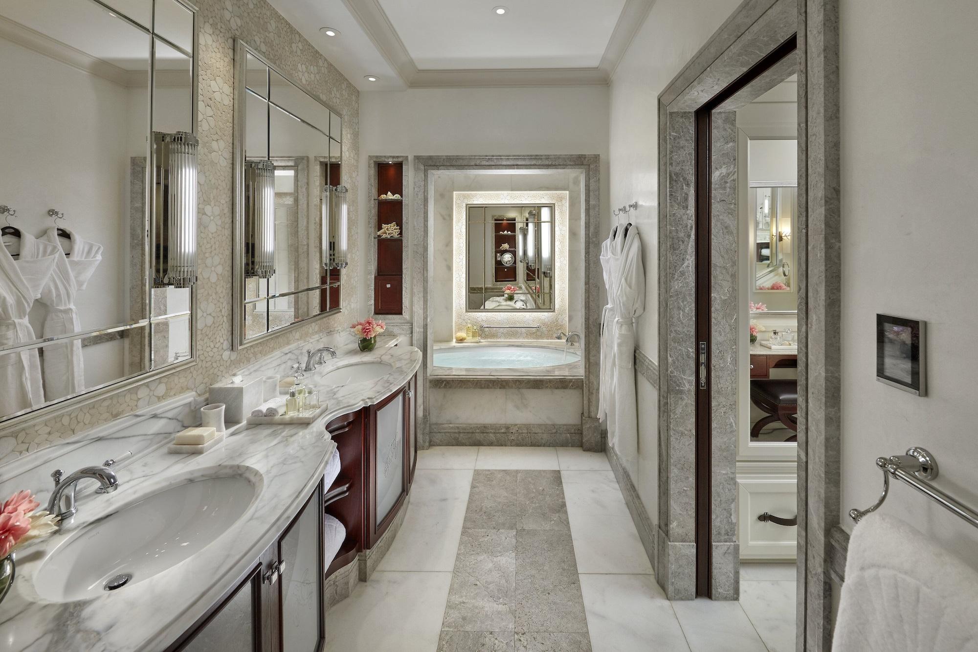 Suite King Bed One Bedroom 