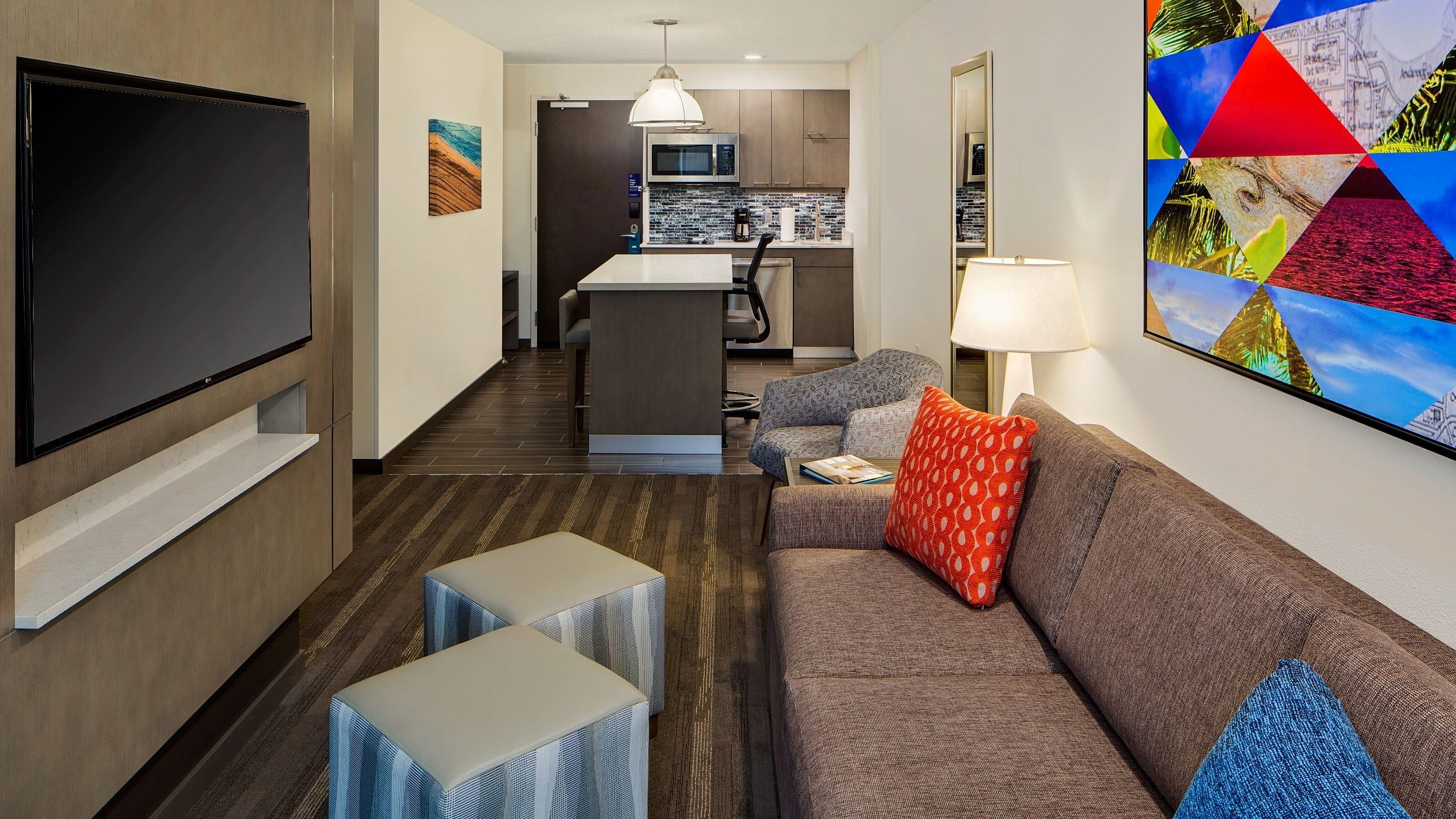 Studio Two Queen Beds