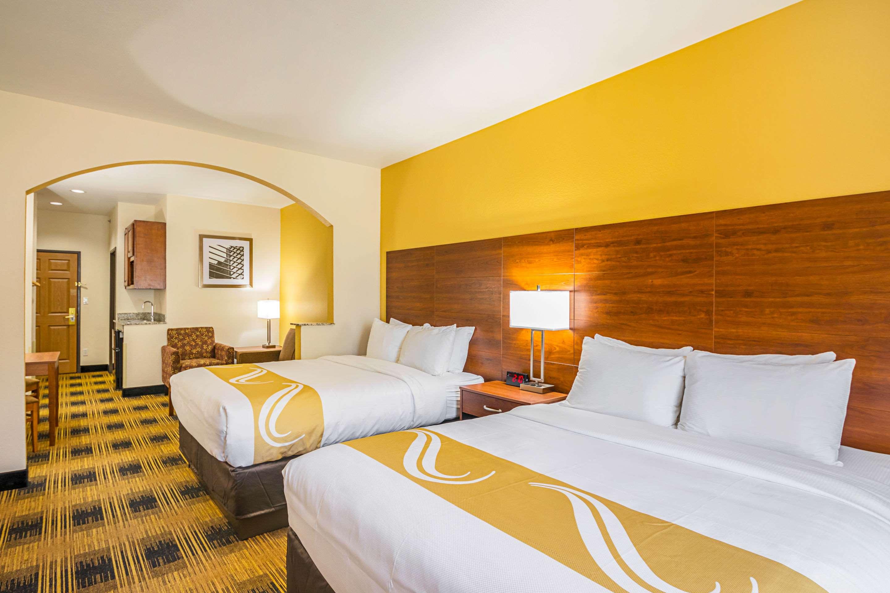 Quadruple Non Smoking