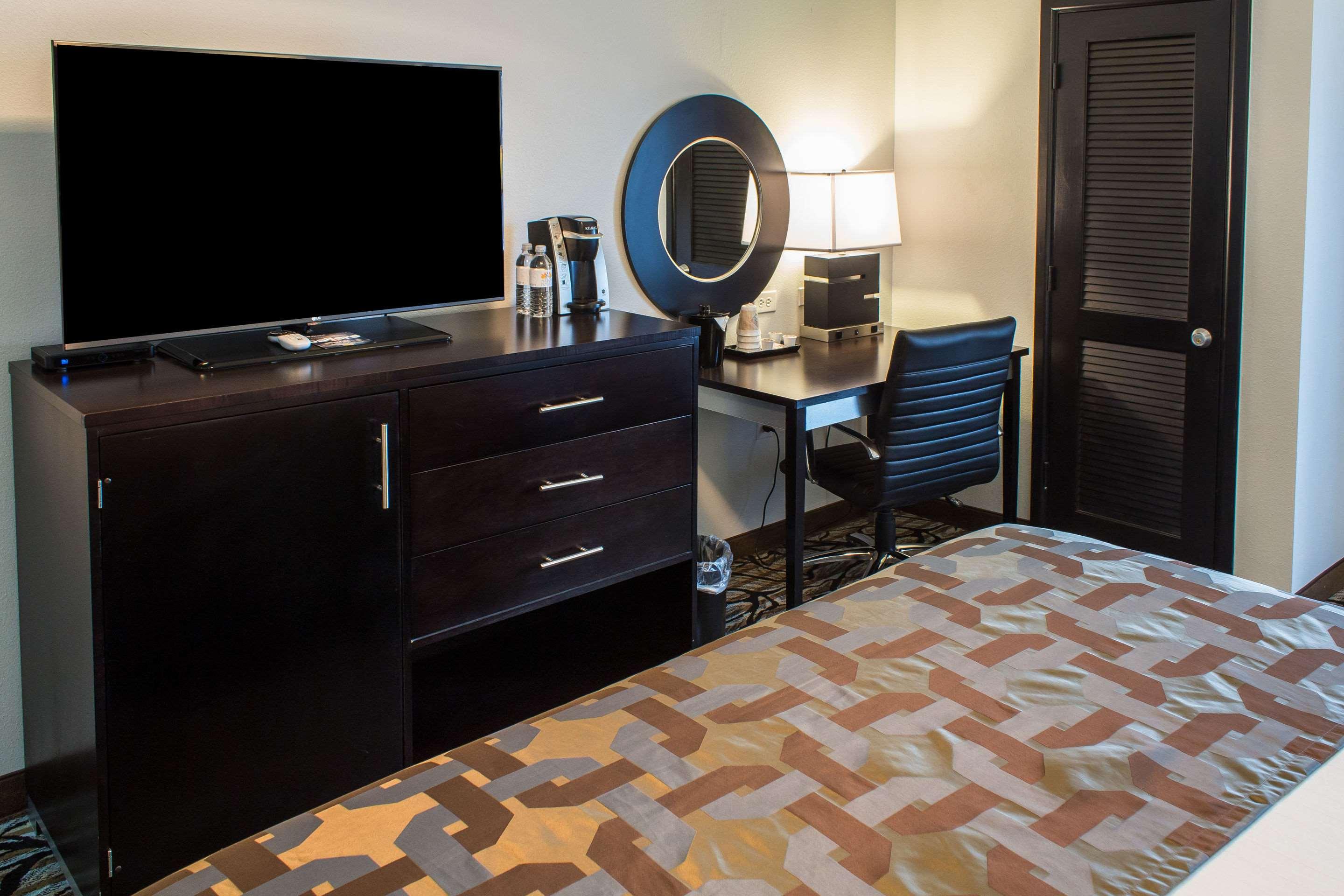 Double King Bed Non Smoking