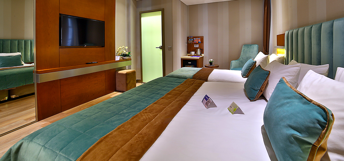 Family Room Connecting Room