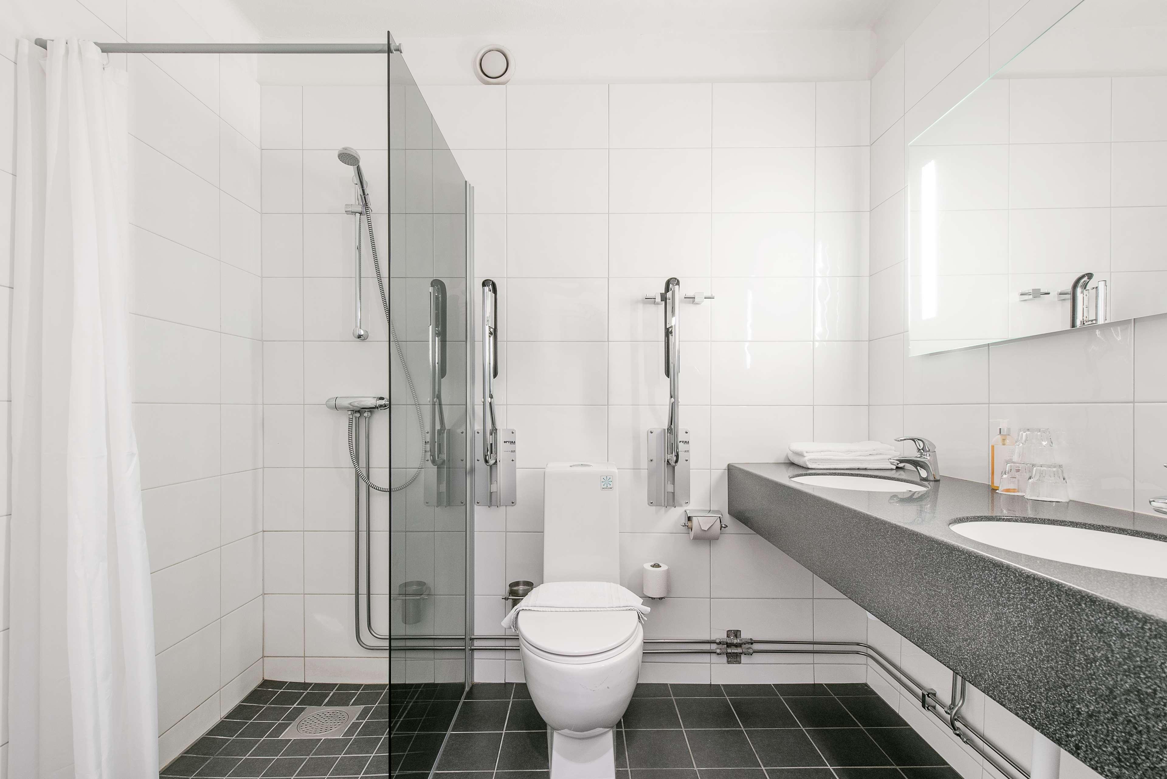 Family Room King Bed Non Smoking