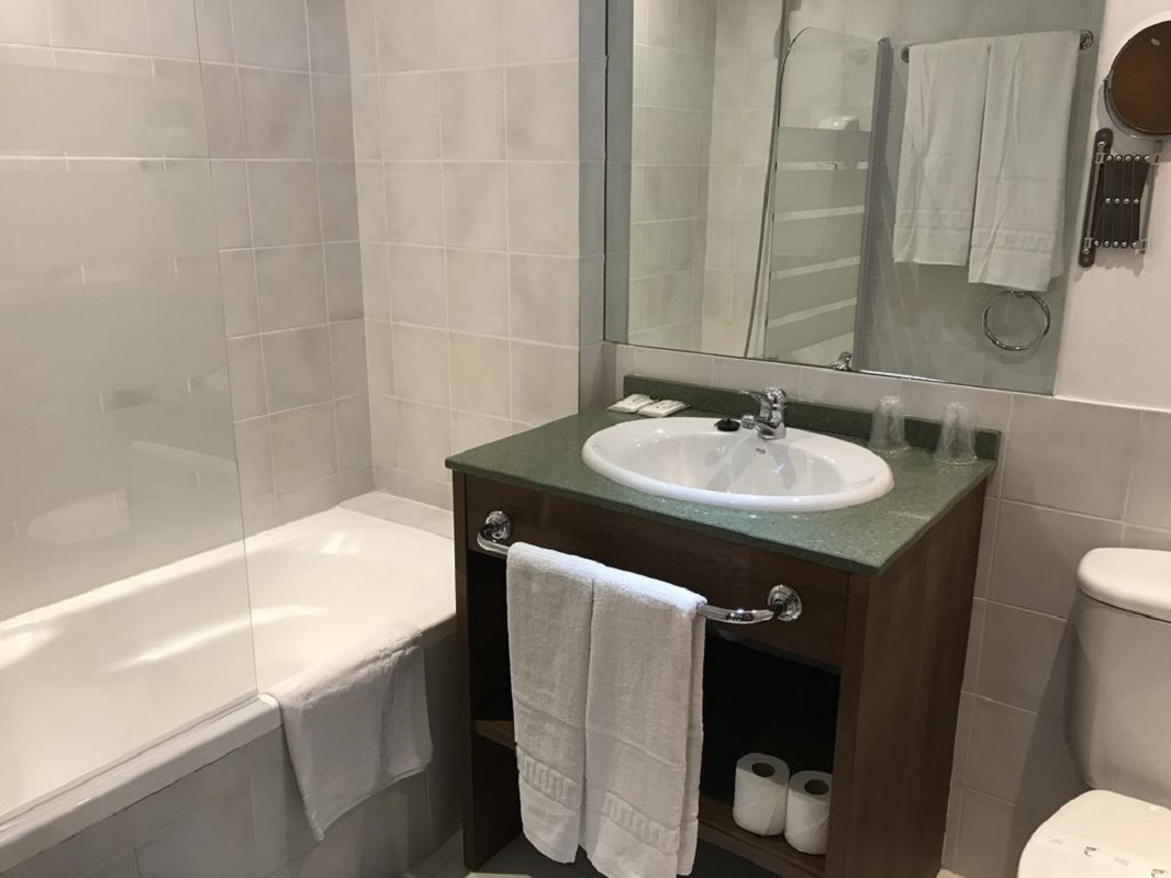 Family Room Capacity 4