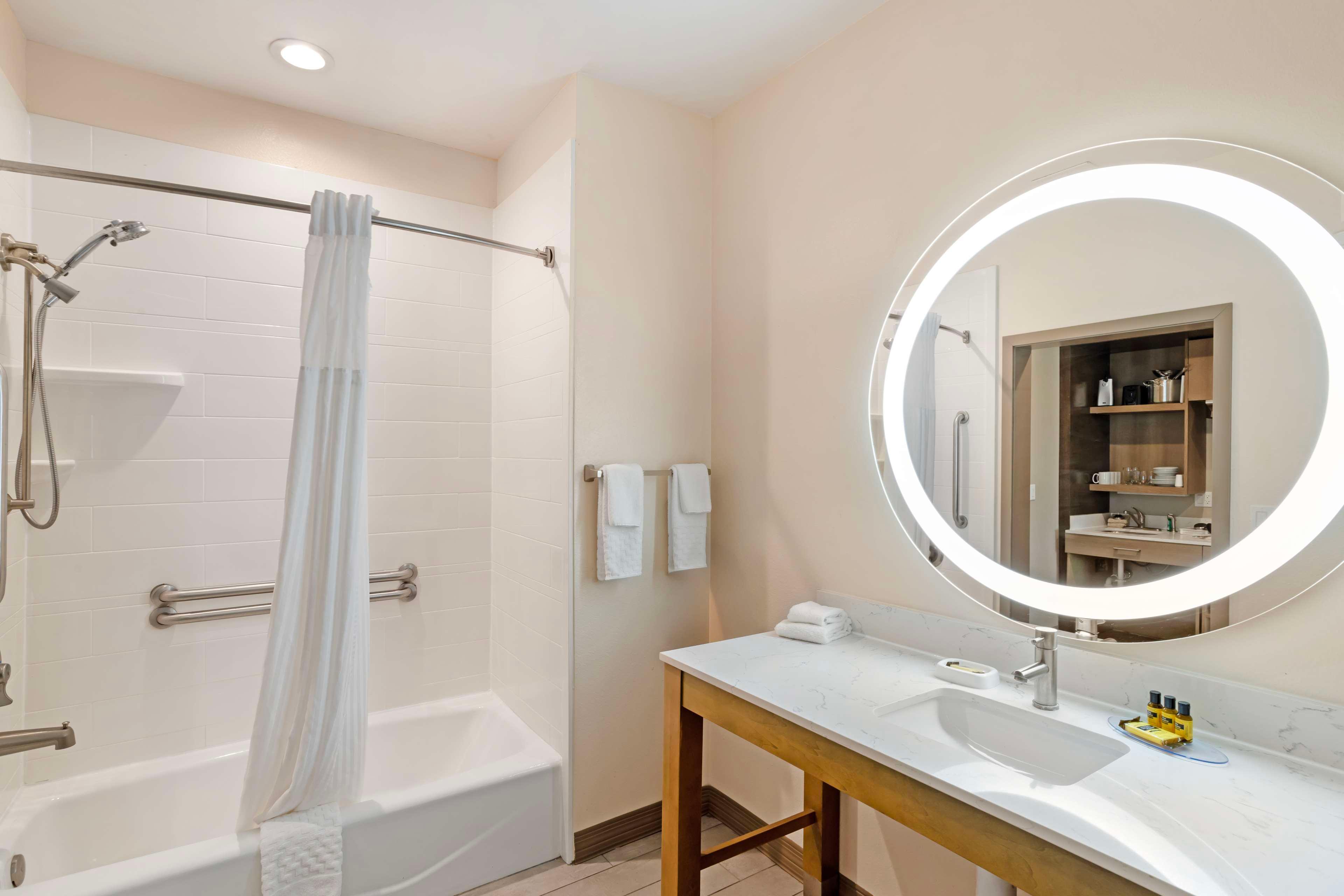 Suite with Kitchenette