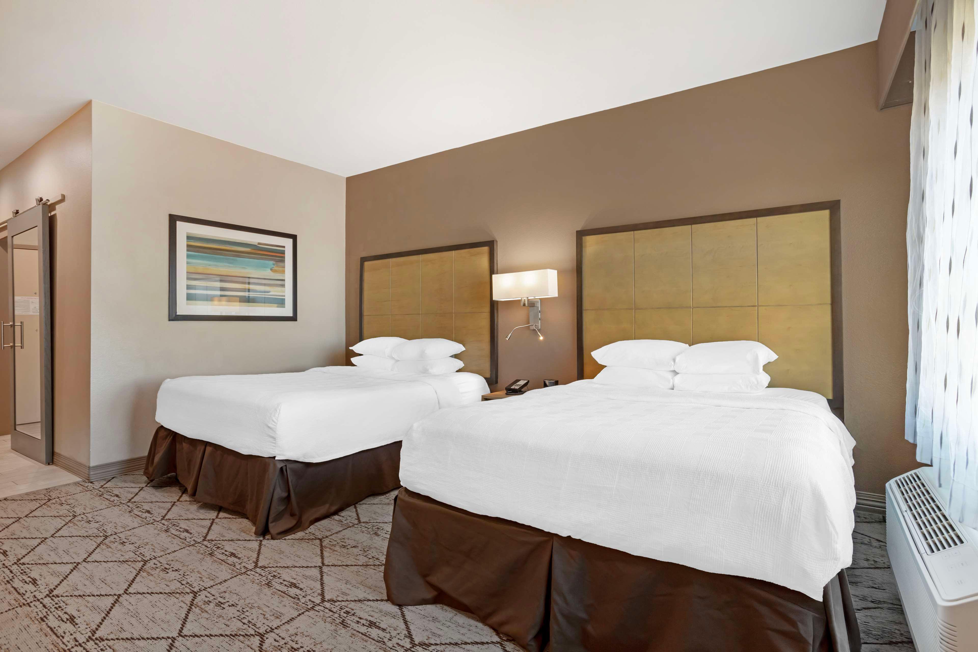 Suite Two Queen Beds