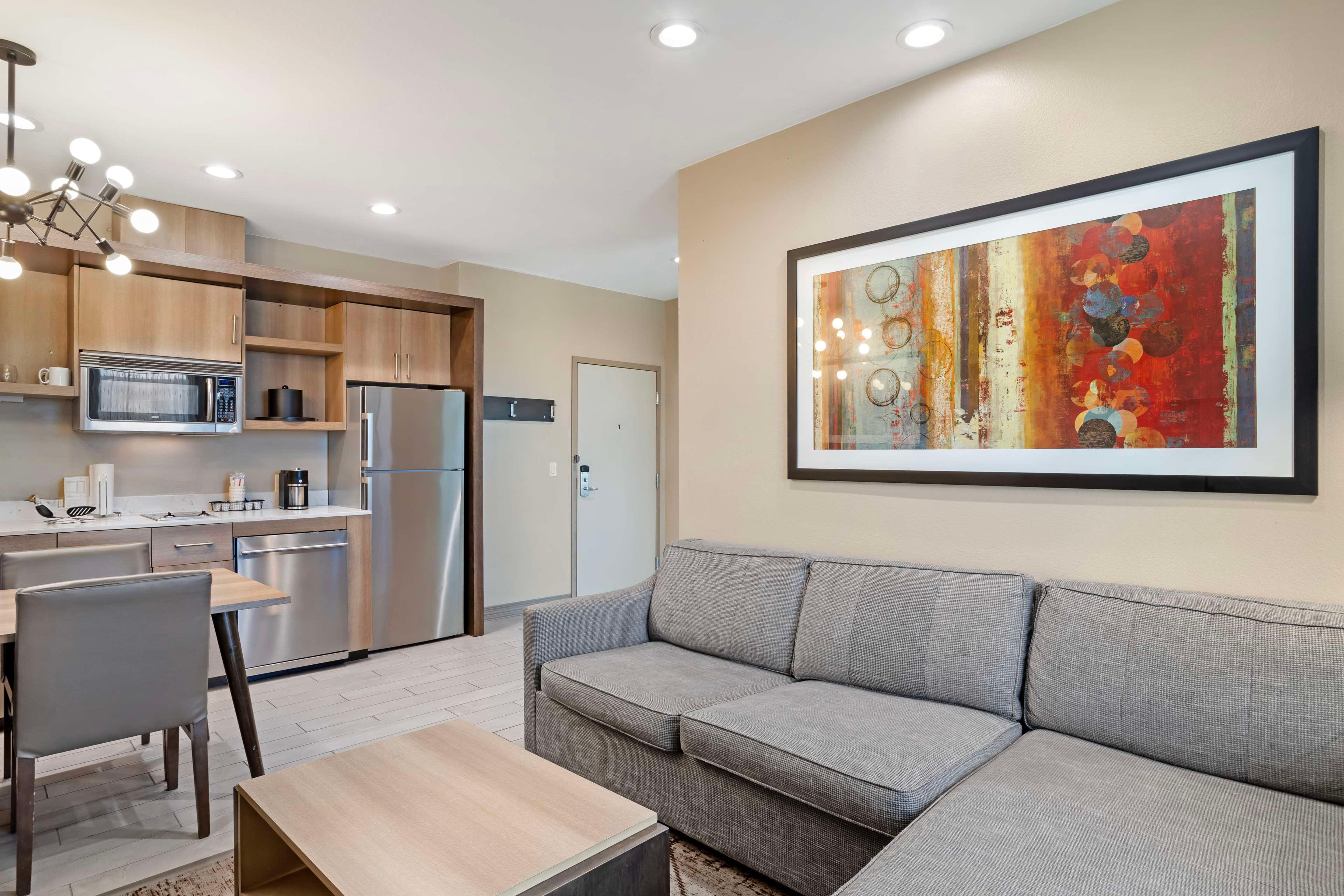 Suite Two Queen Beds