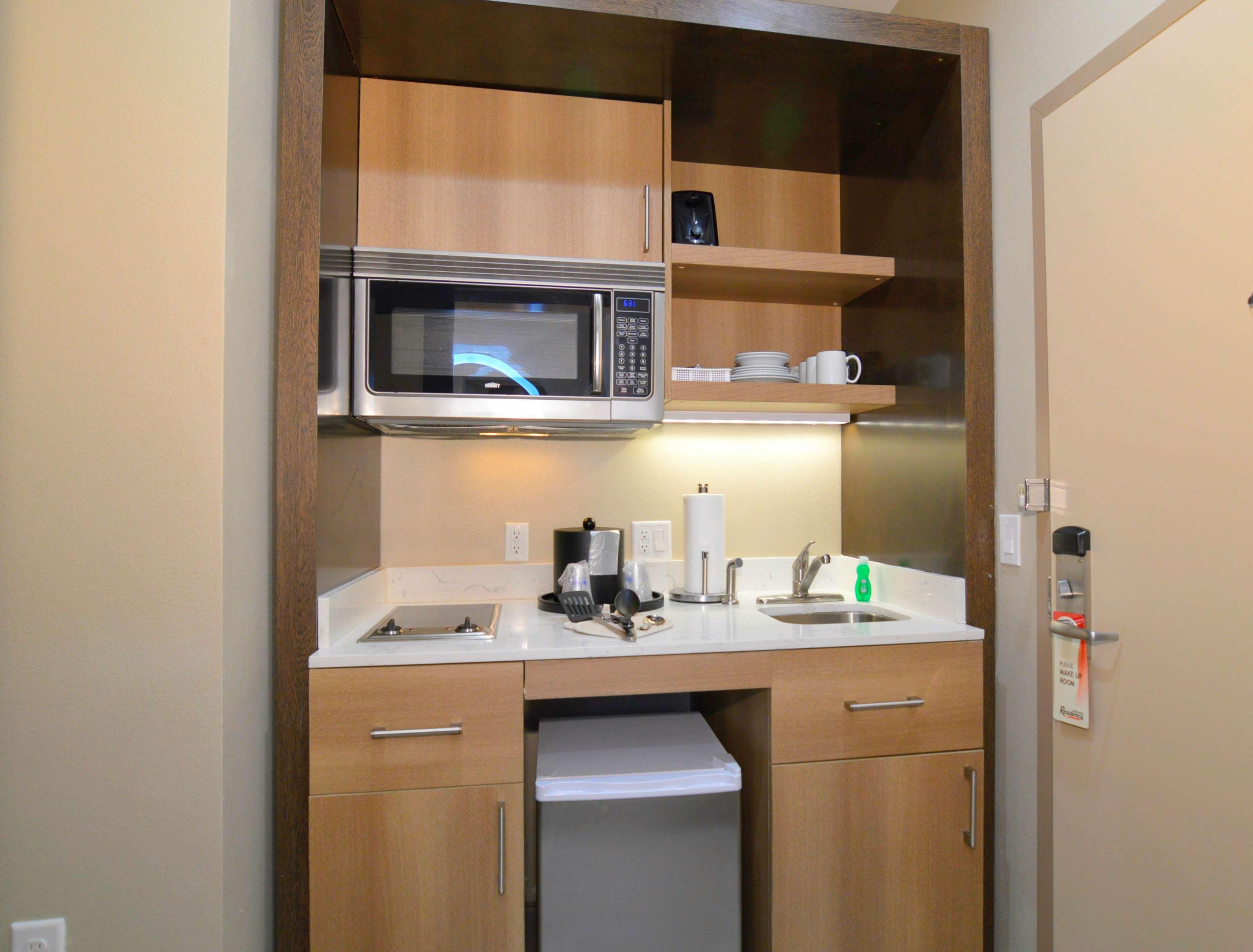Suite with Kitchenette