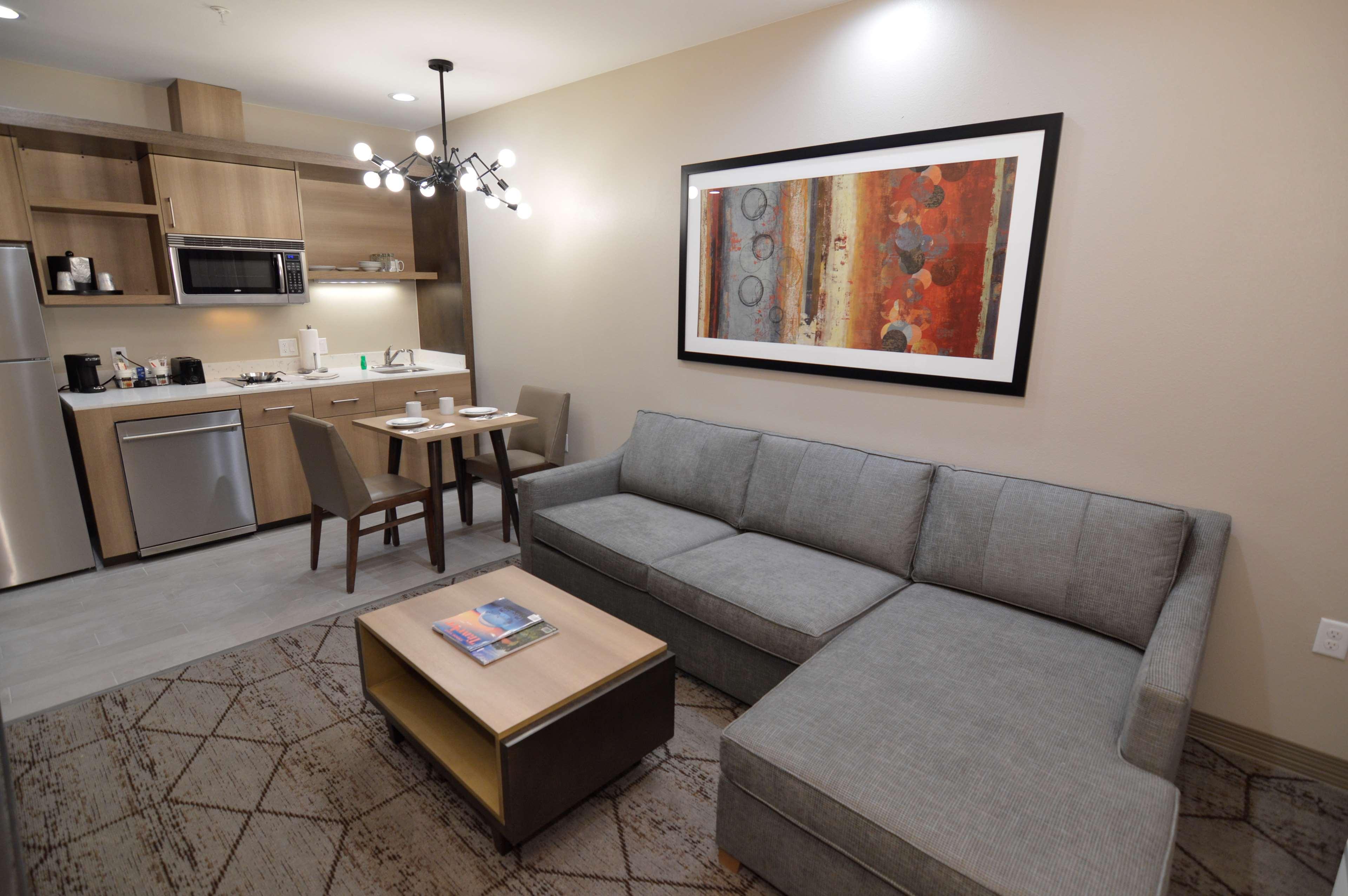 Suite Two Queen Beds