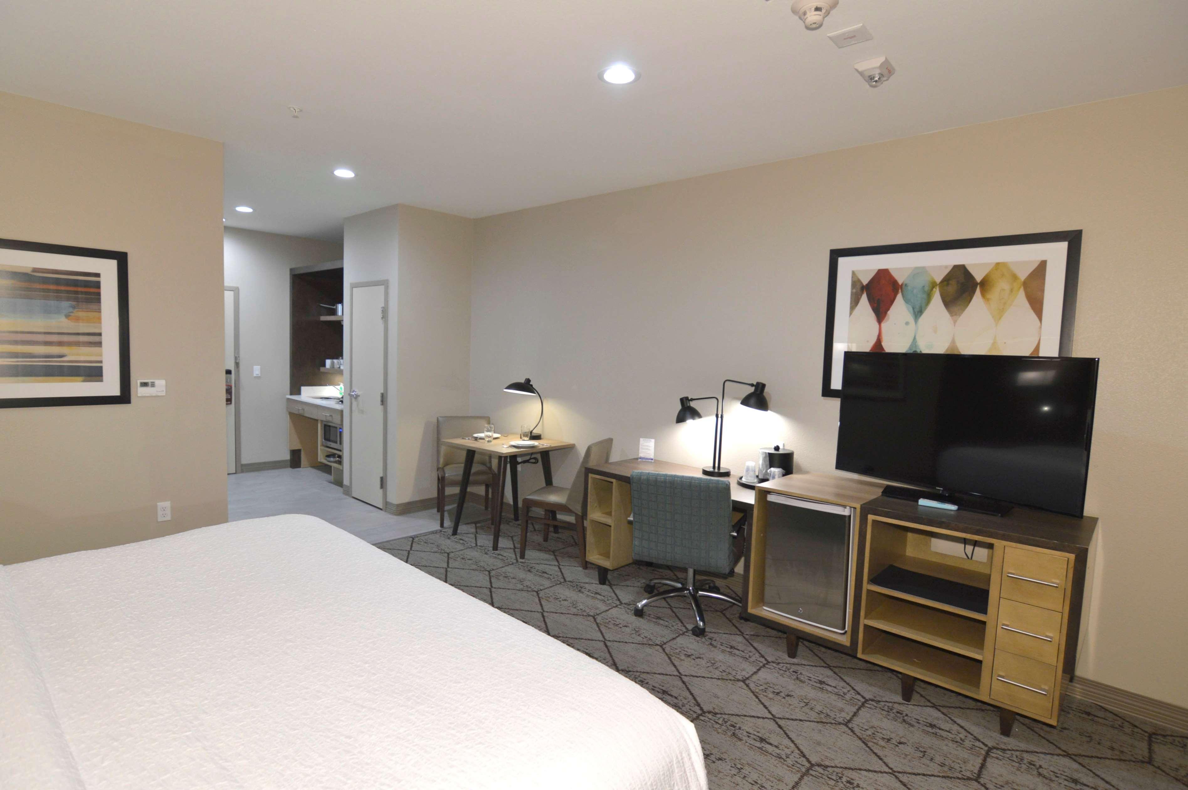 Suite with Kitchenette