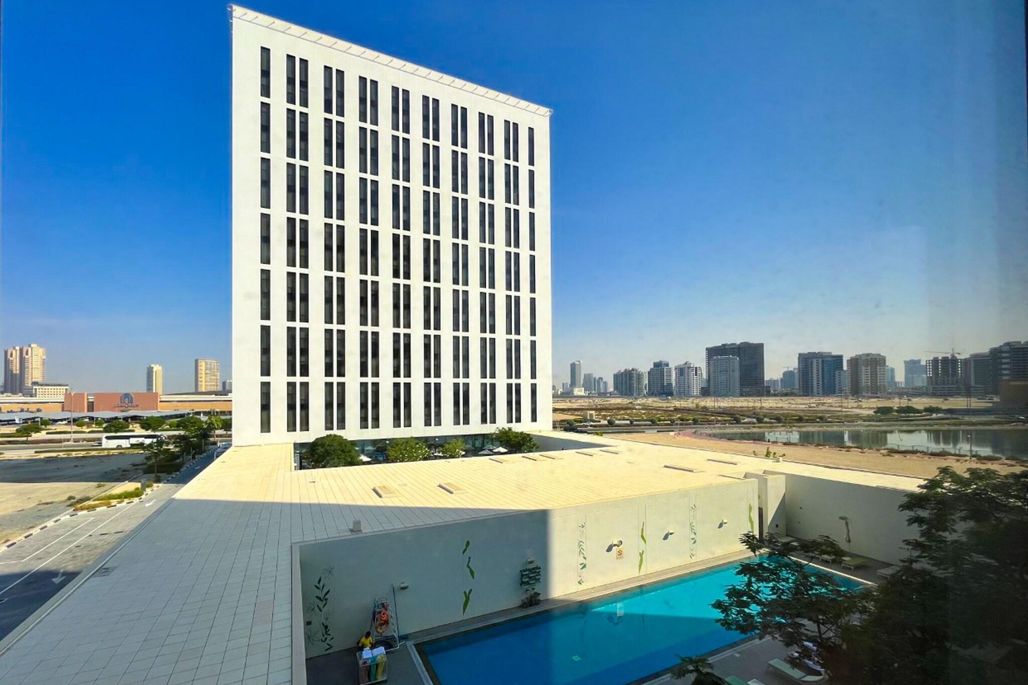 Studio King Size Bed