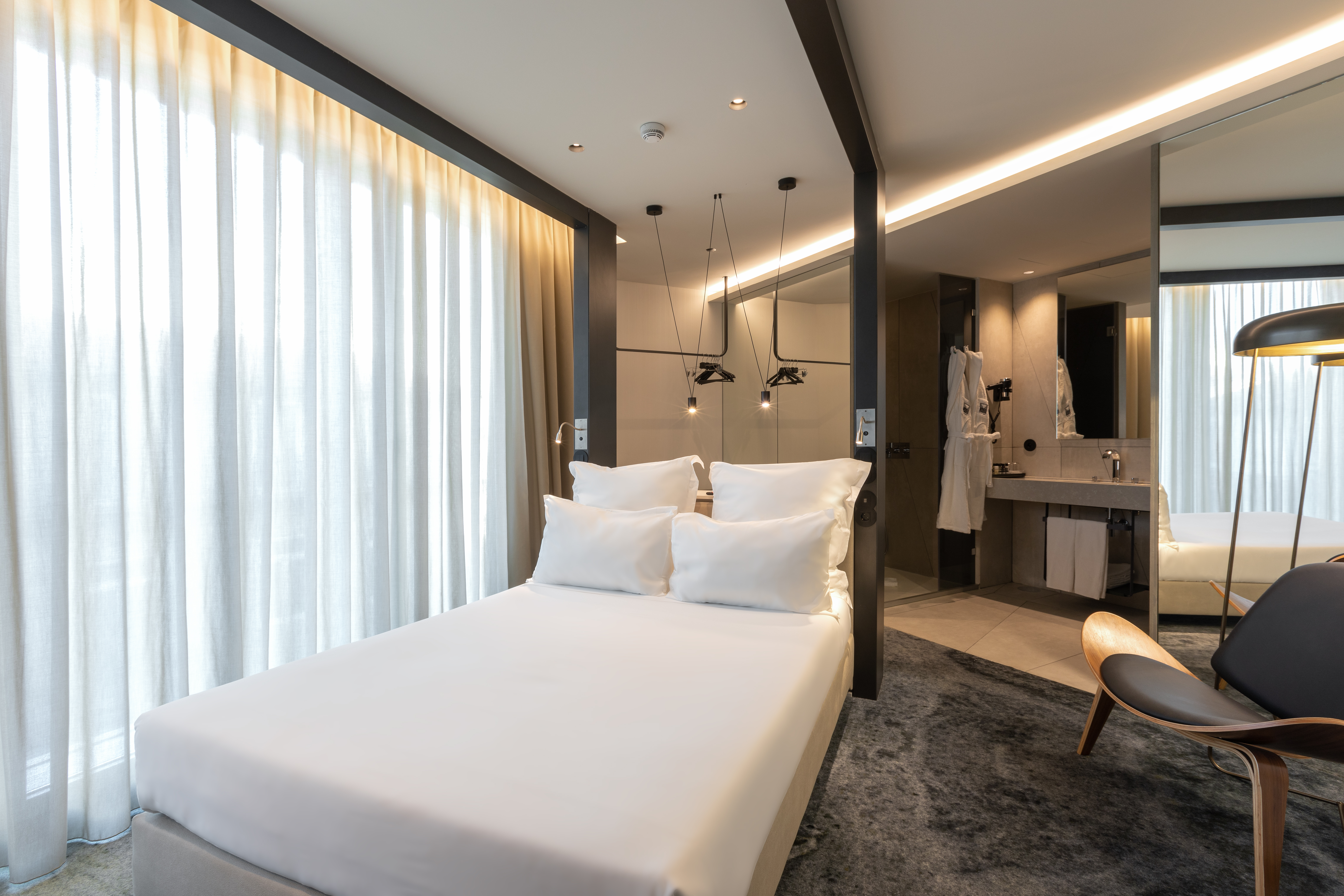 Double Deluxe Premium