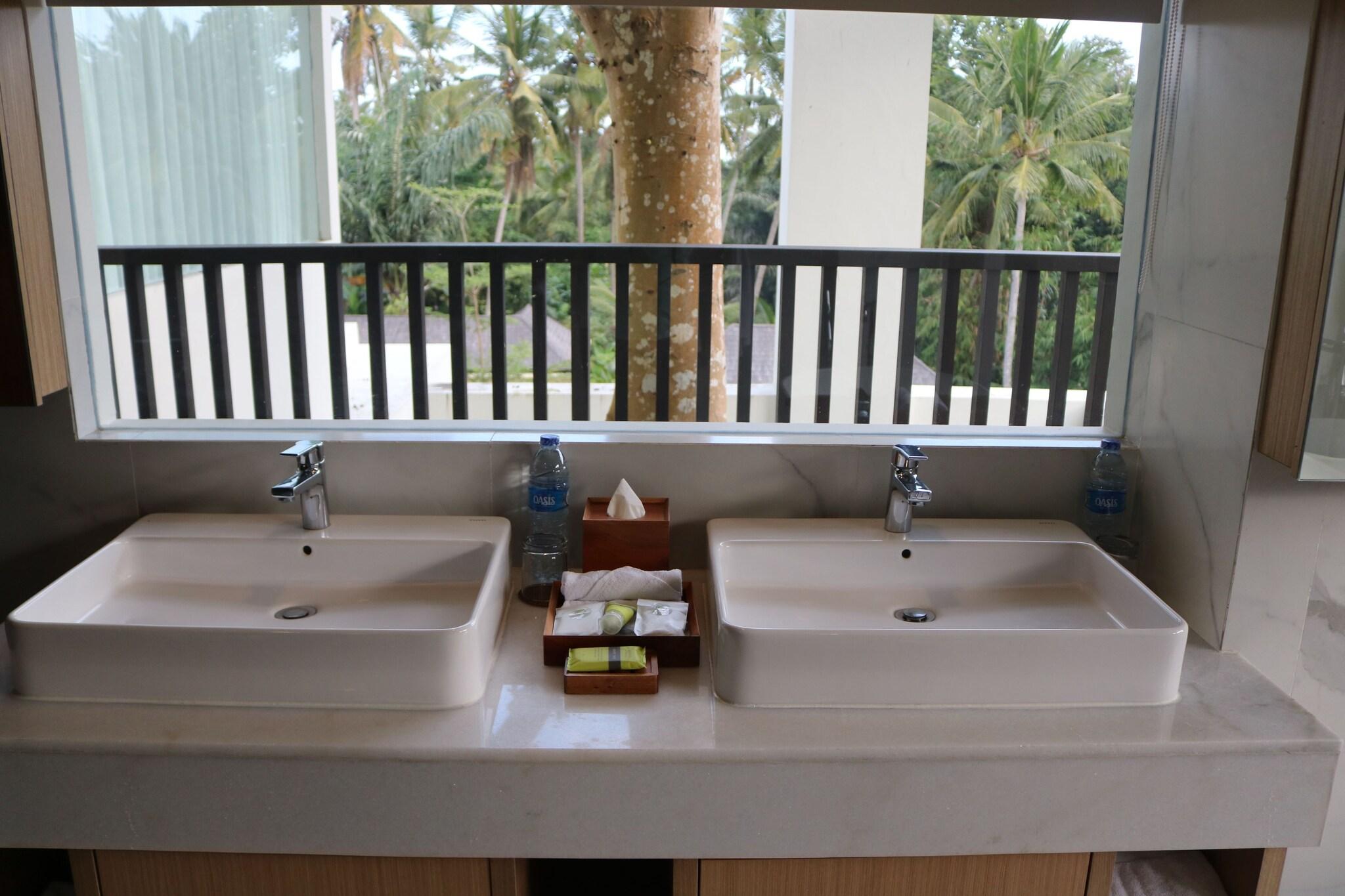 Suite Garden View King Bed