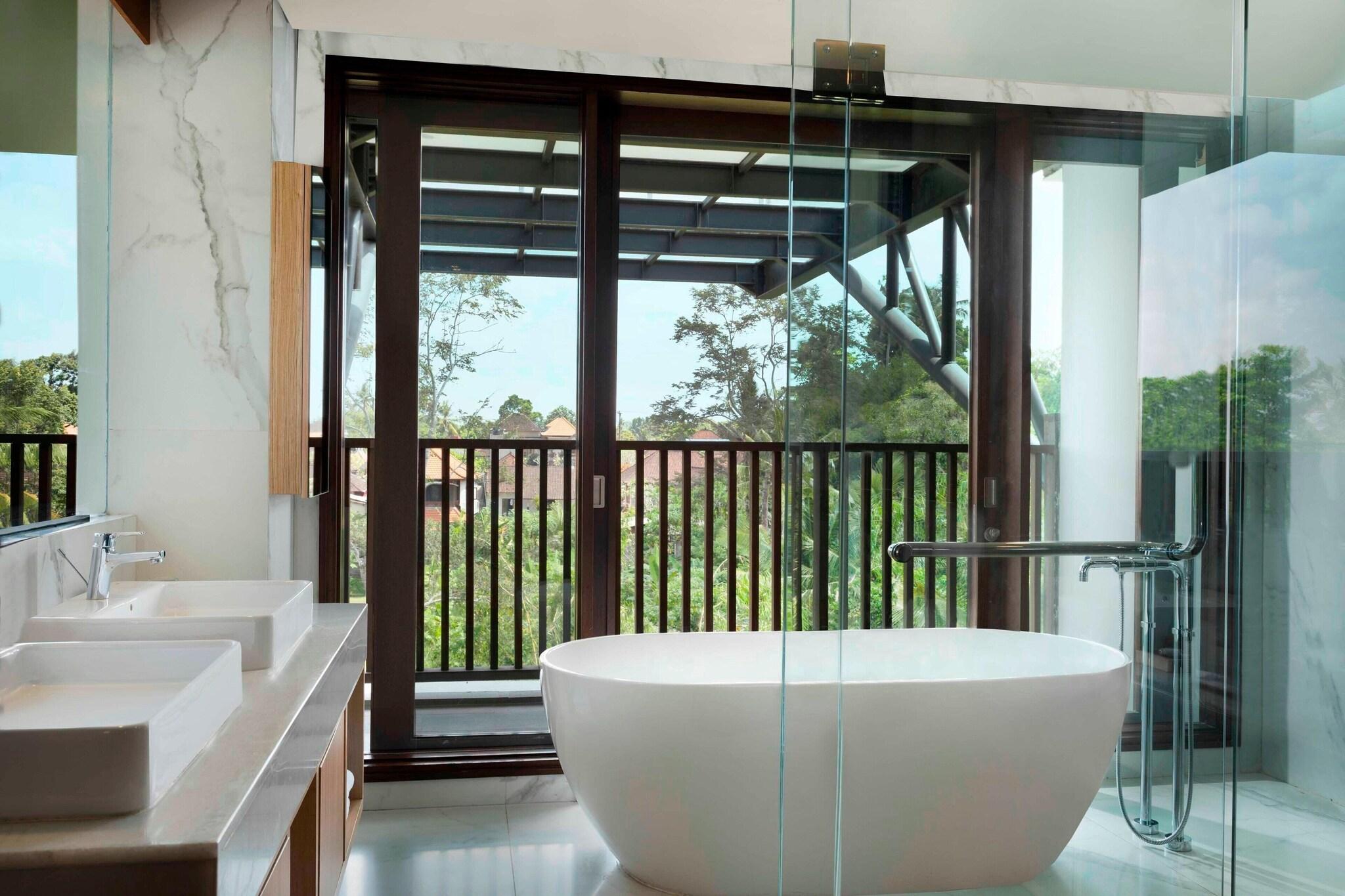 Suite Garden View King Bed