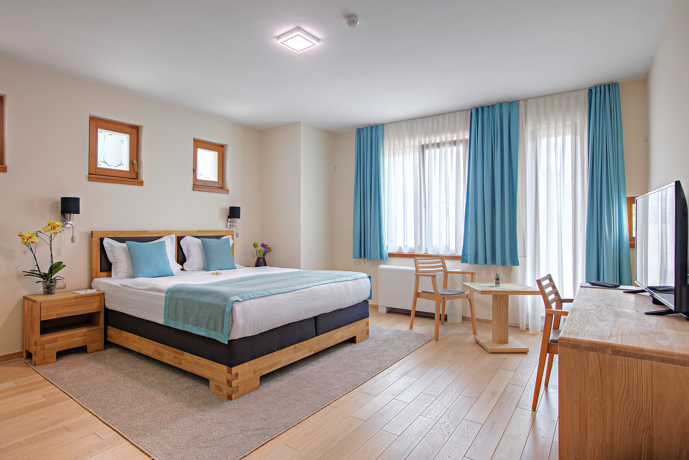 Double or Twin Deluxe