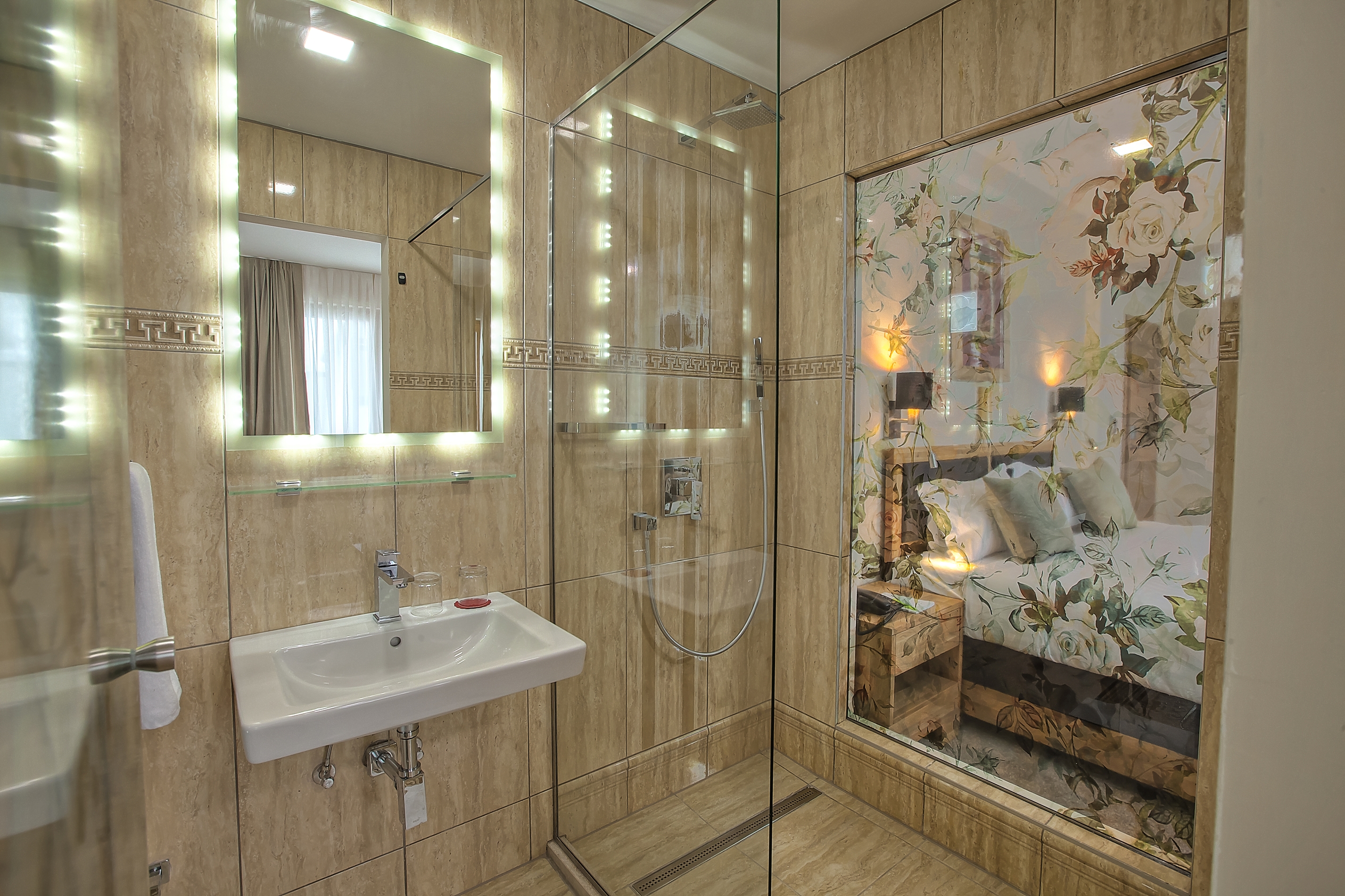 Double or Twin Deluxe