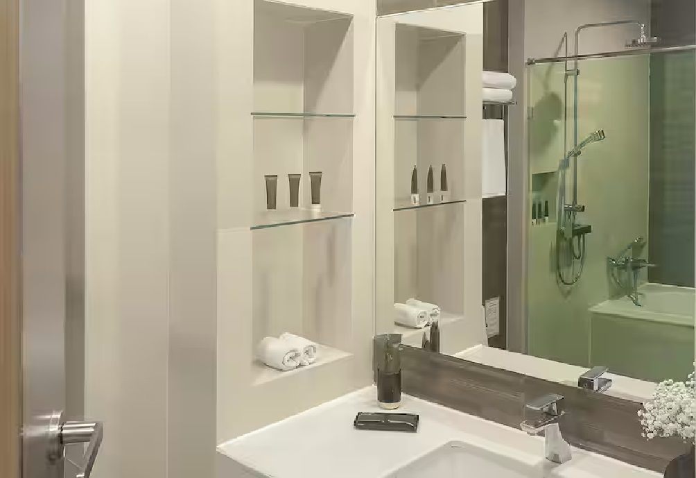 Suite Deluxe King Bed