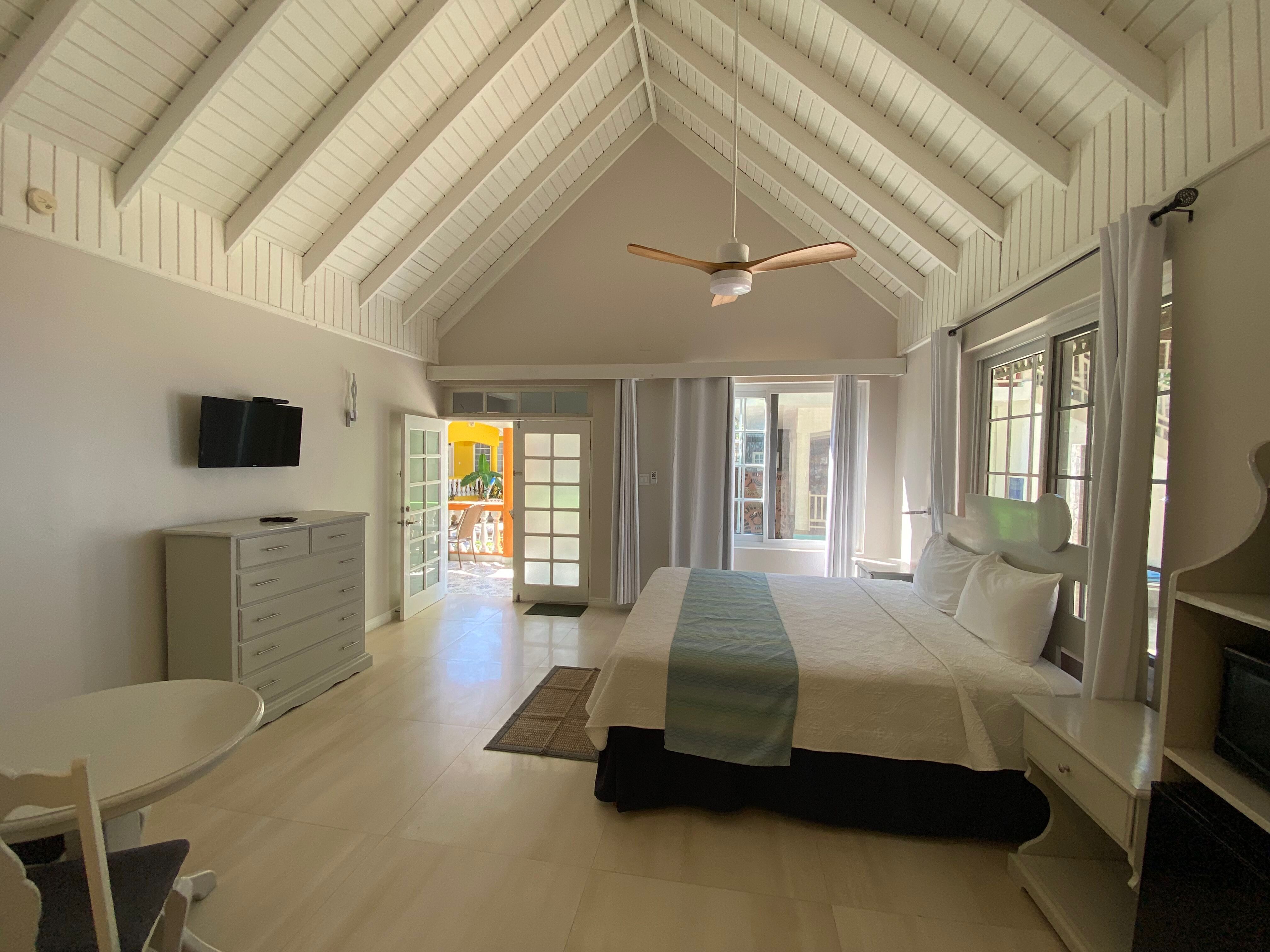 Double Deluxe King Bed