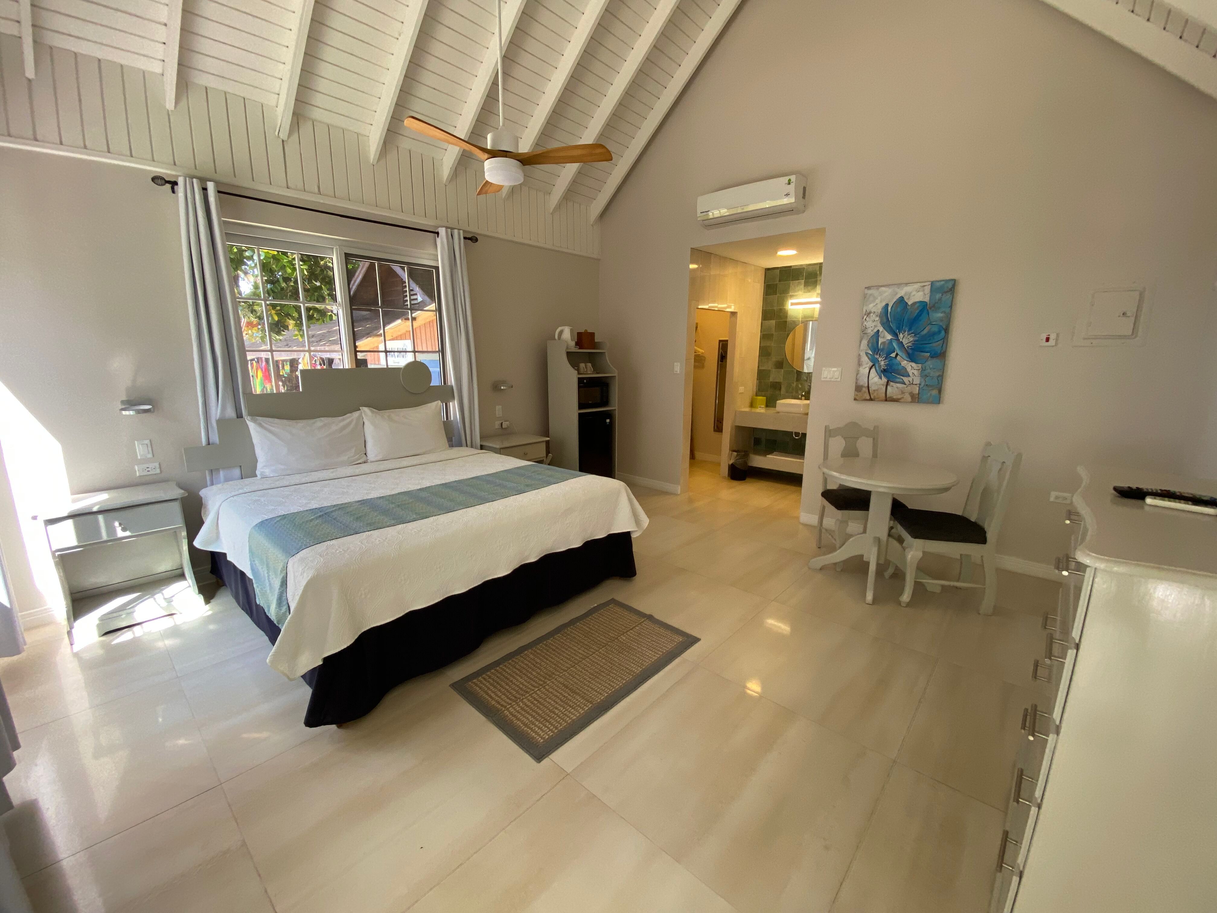 Double Deluxe King Bed