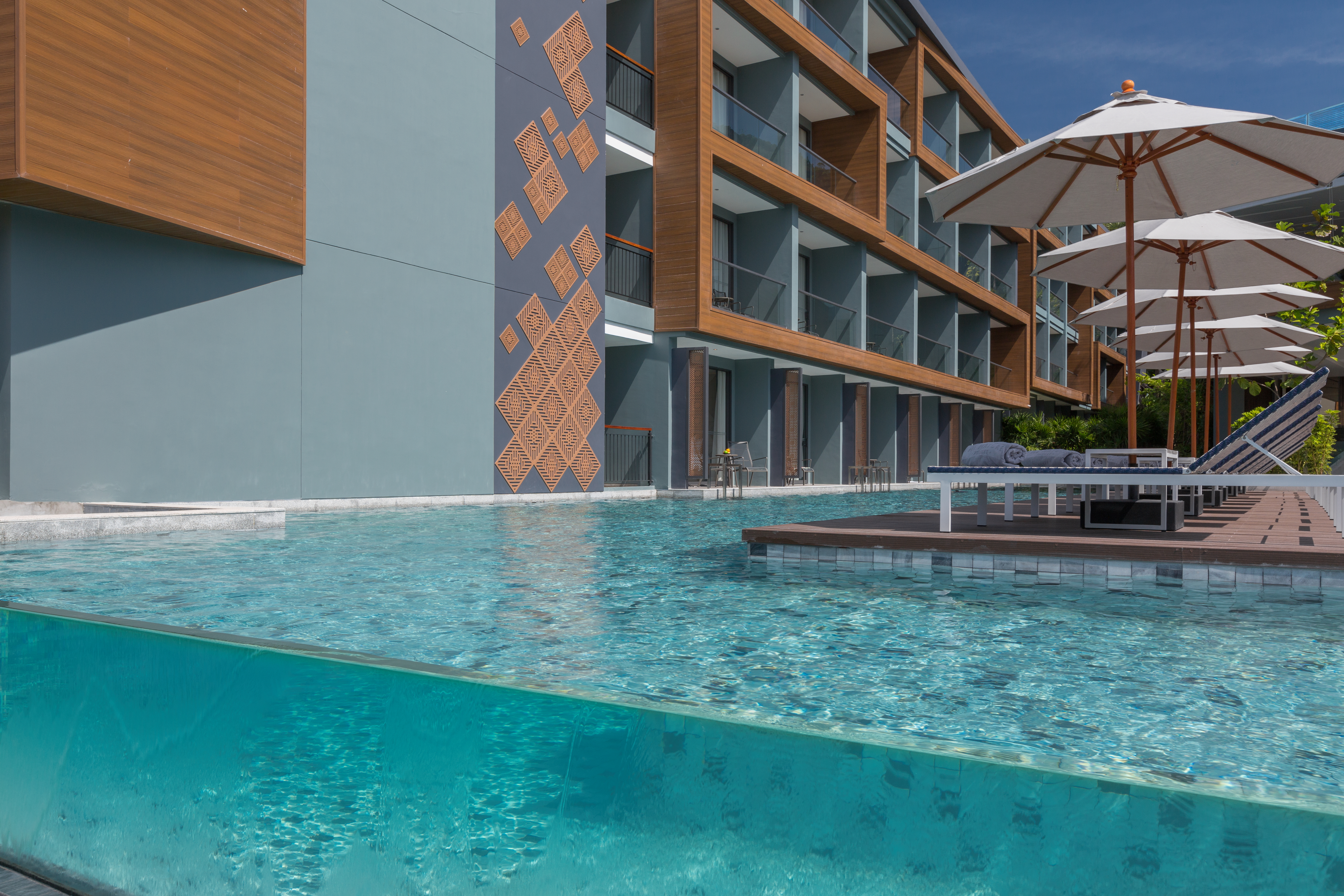 Double Deluxe Pool View