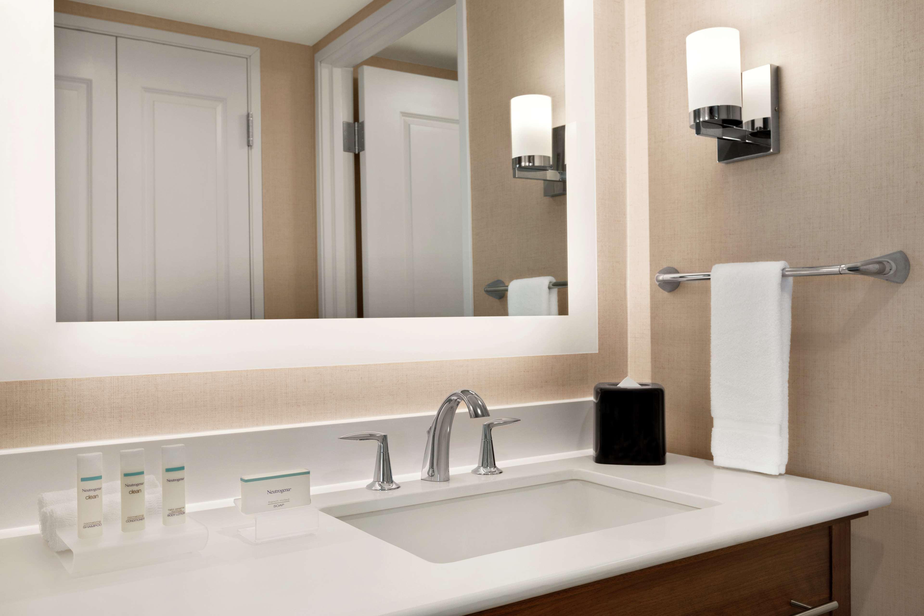 Studio King Bed Non Smoking