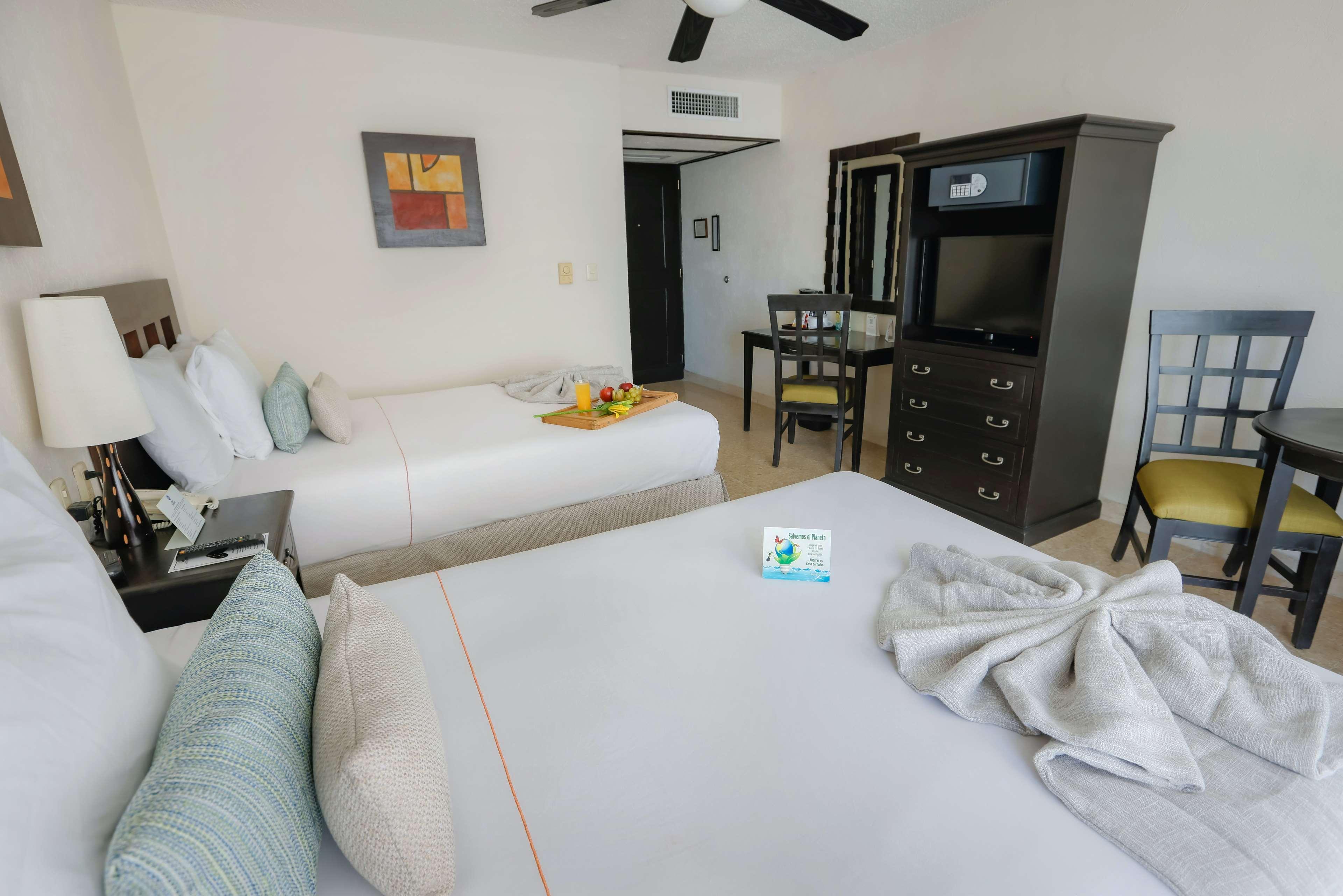 Quadruple Two Double Beds Non Smoking