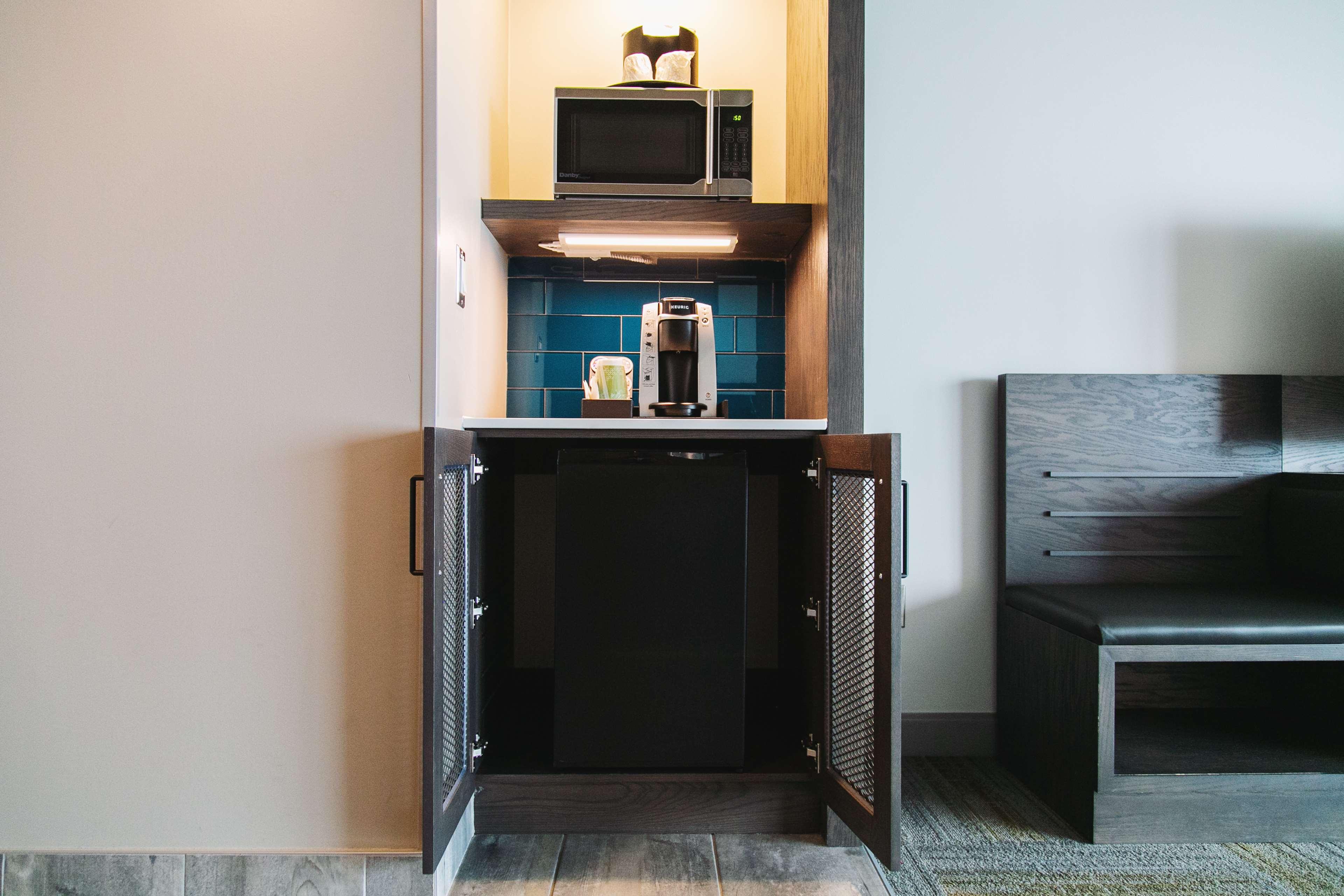 Double Deluxe King Bed