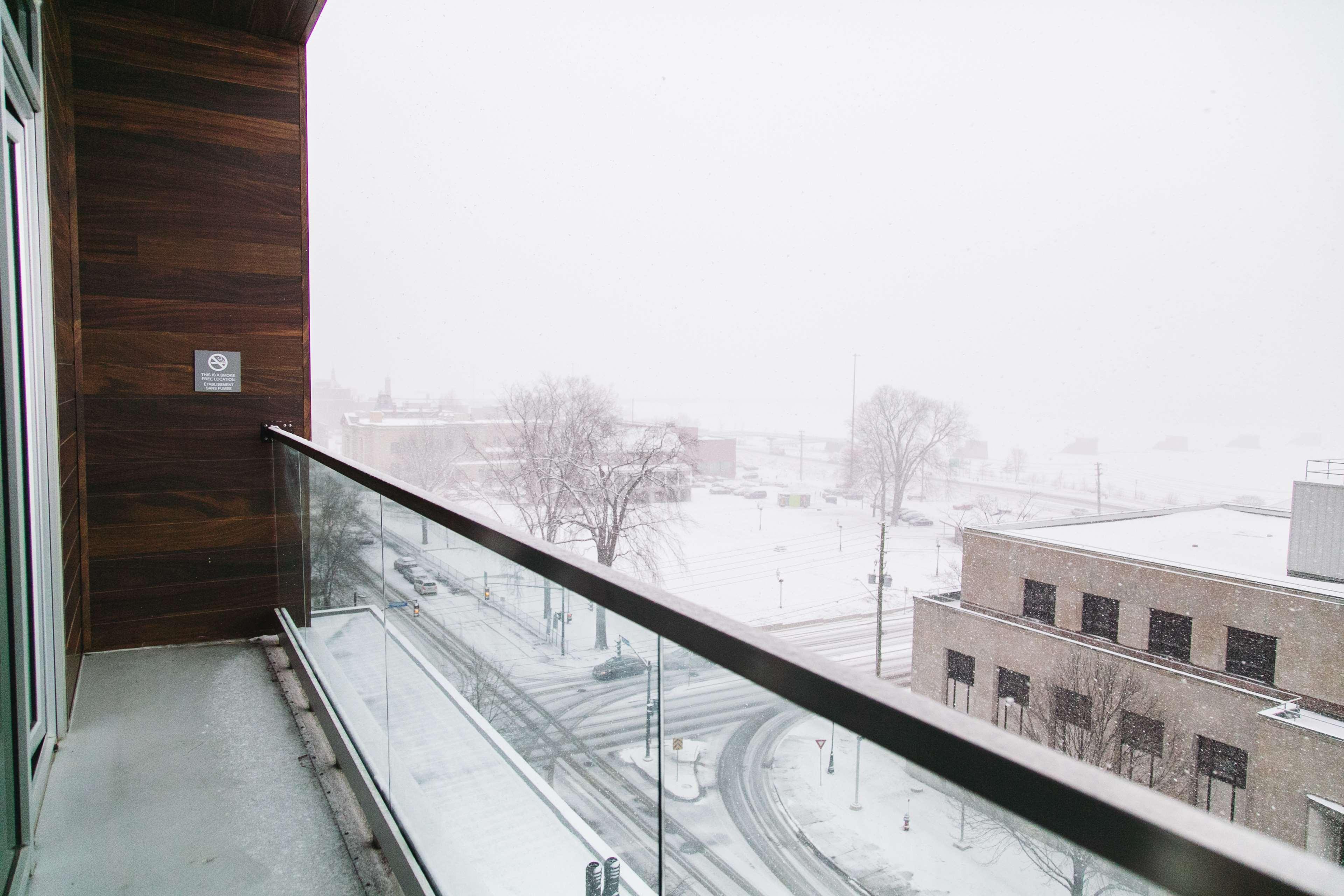 Double Deluxe King Bed