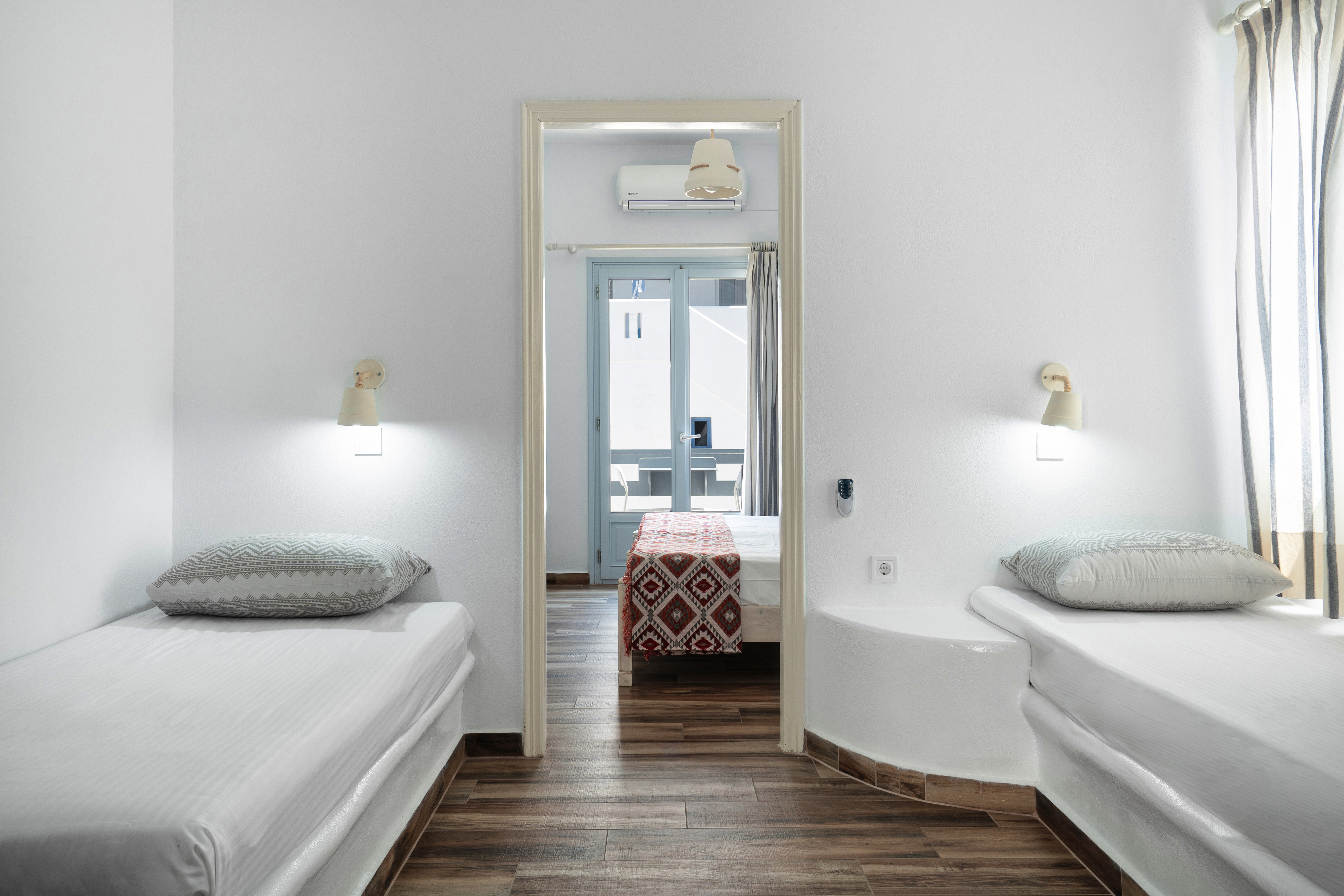 Double or Twin Capacity 4