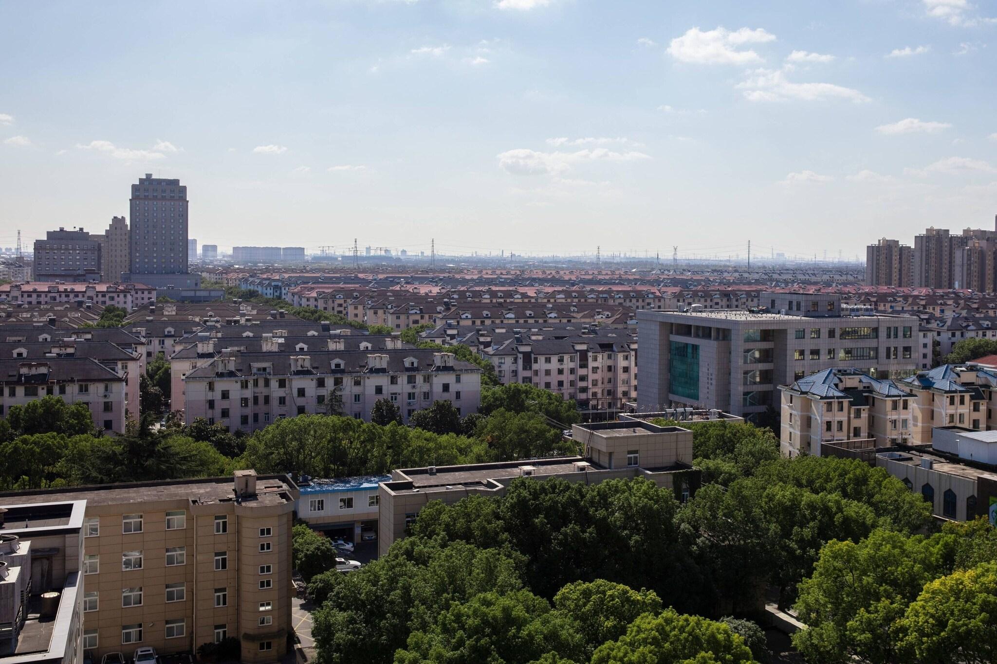 Double Business King Bed