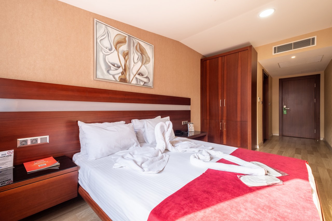 Double Superior King Bed