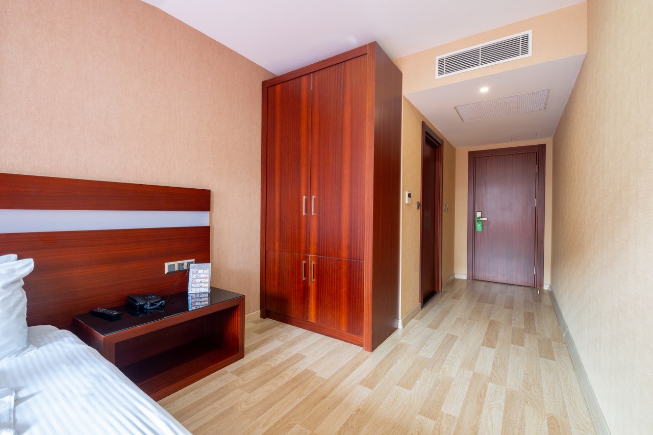 Double Superior King Bed