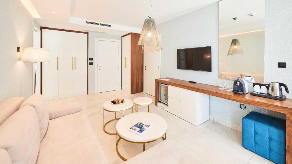 Suite Three Bedrooms