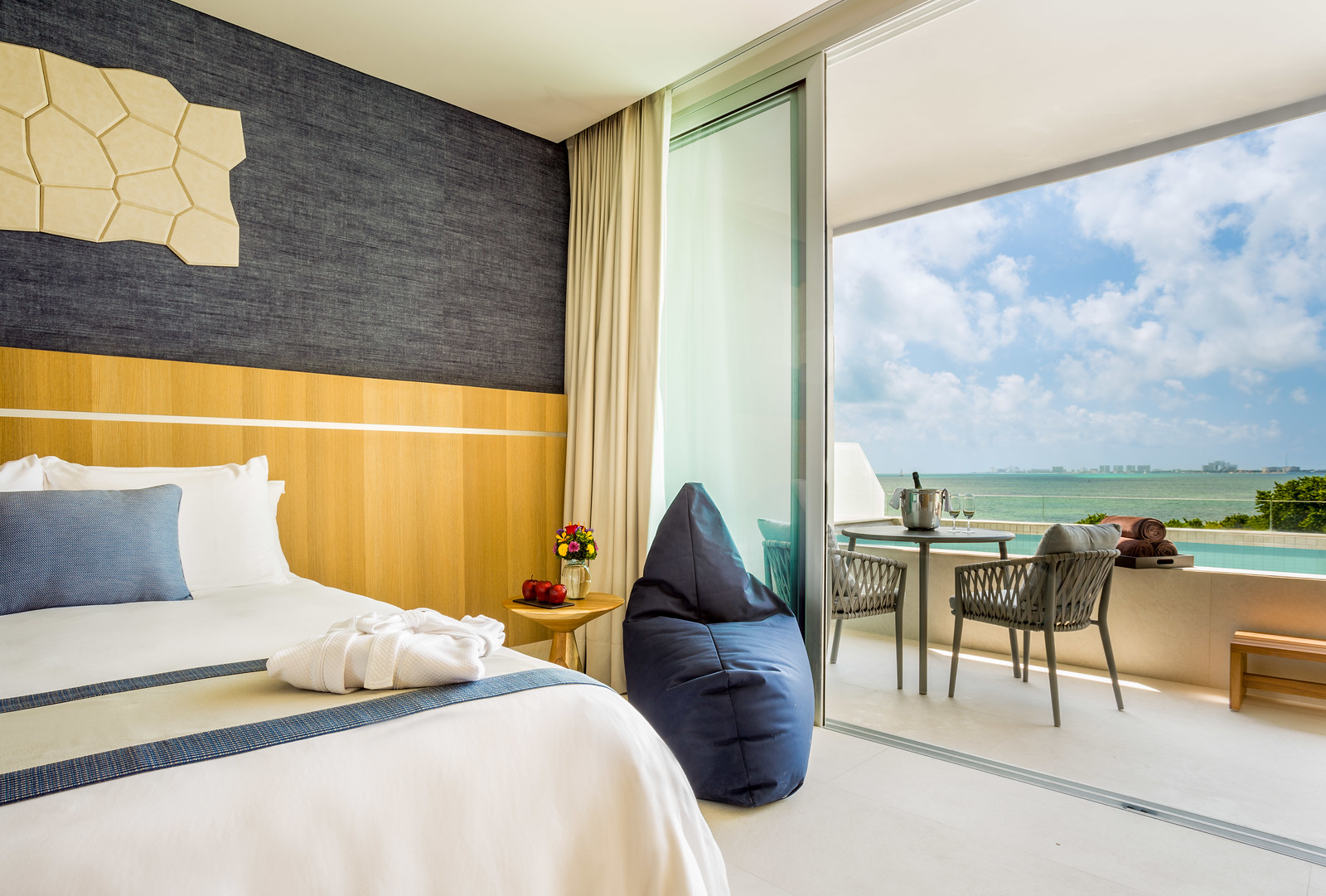 Family Room Sea View with Private Pool