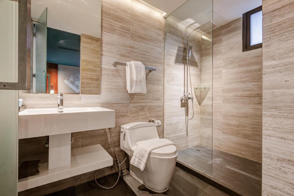 Double Queen Size Bed