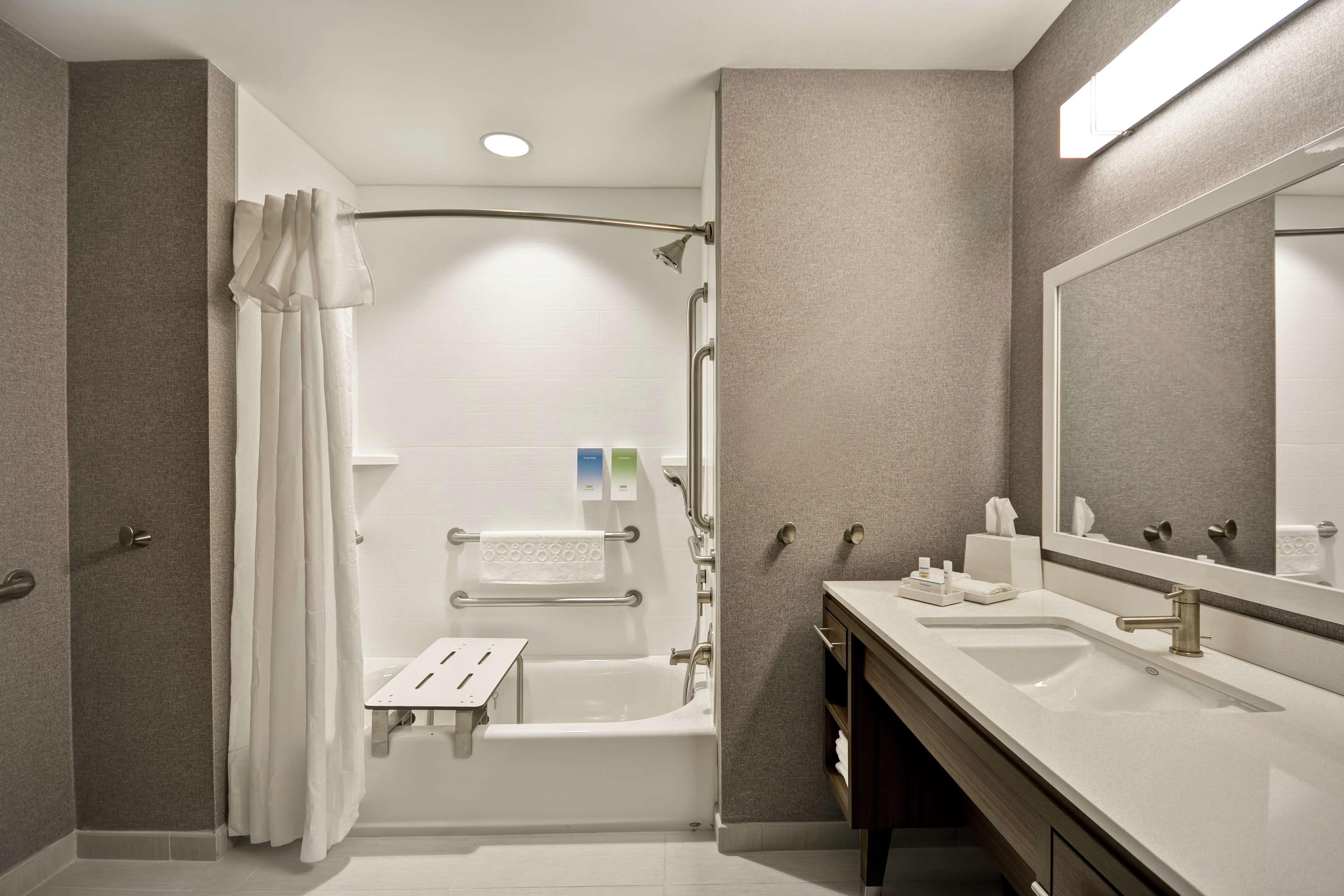 Studio Two Queen Beds