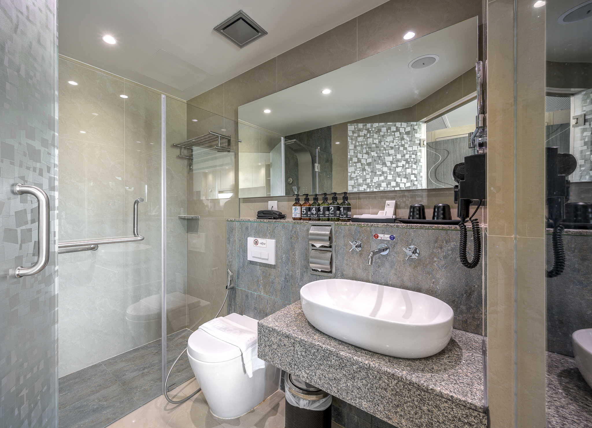 Double or Twin Deluxe