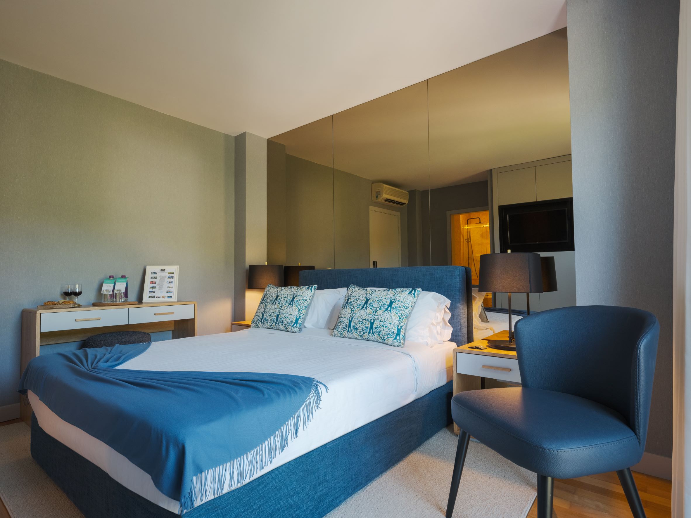 Single Deluxe Superior